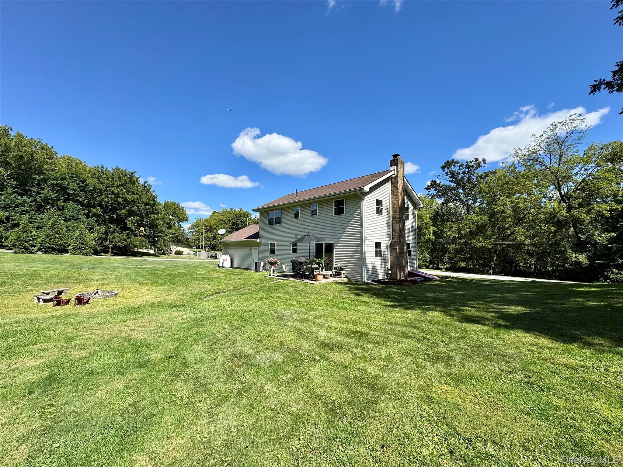 96 Daley Road, Poughkeepsie, NY 12603