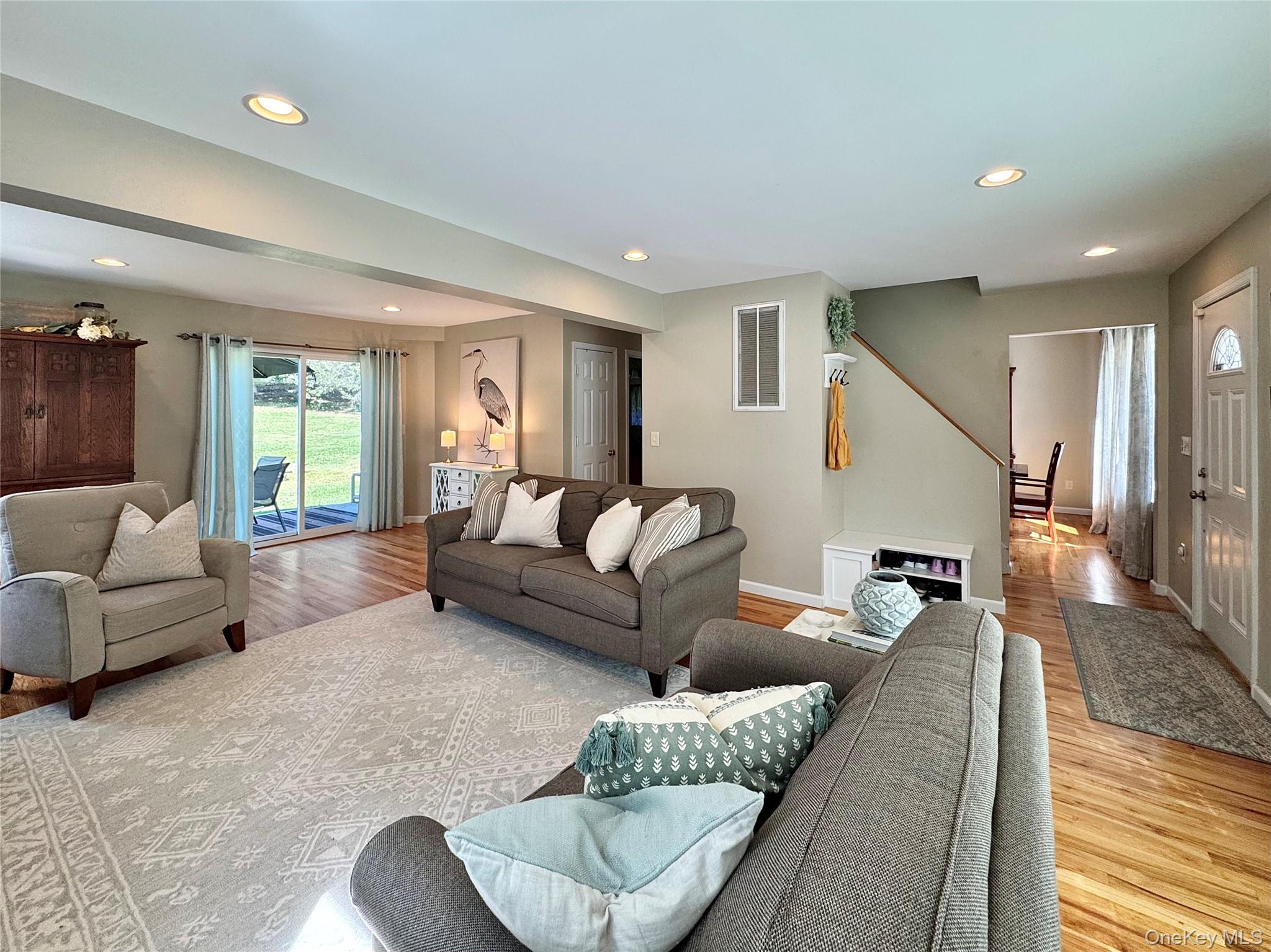 96 Daley Road, Poughkeepsie, NY 12603