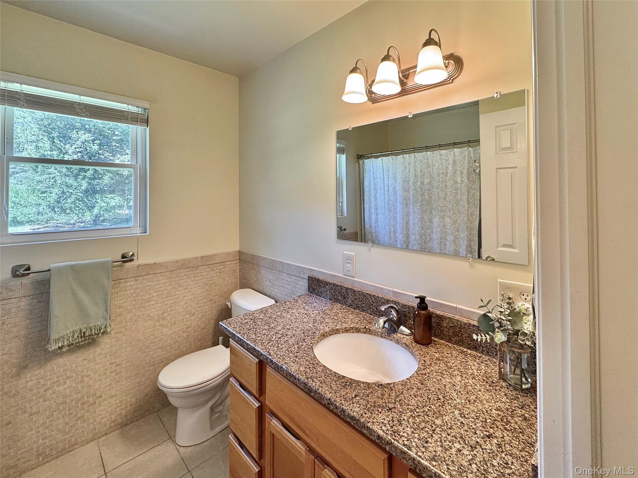 96 Daley Road, Poughkeepsie, NY 12603