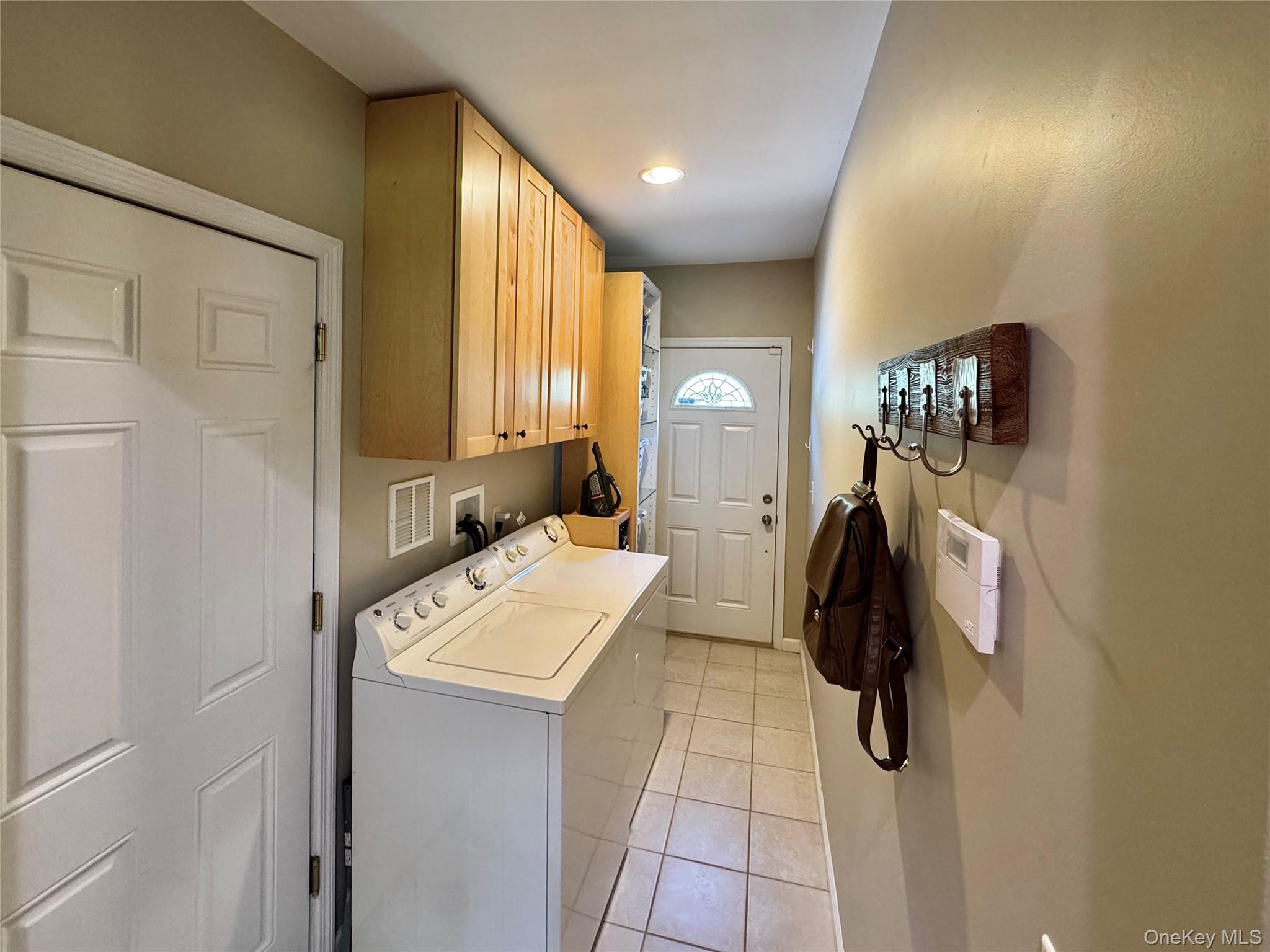 96 Daley Road, Poughkeepsie, NY 12603