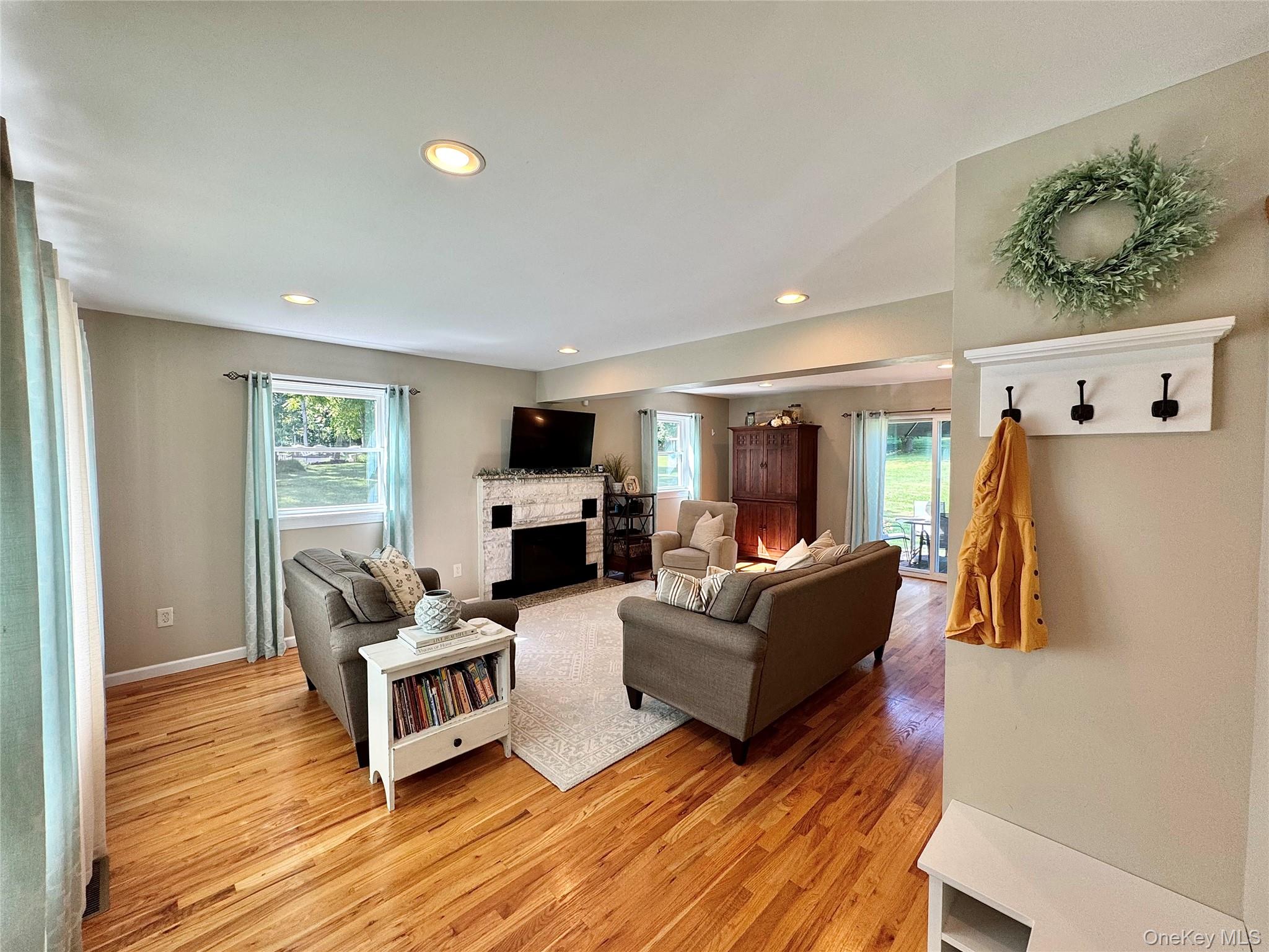 96 Daley Road, Poughkeepsie, NY 12603