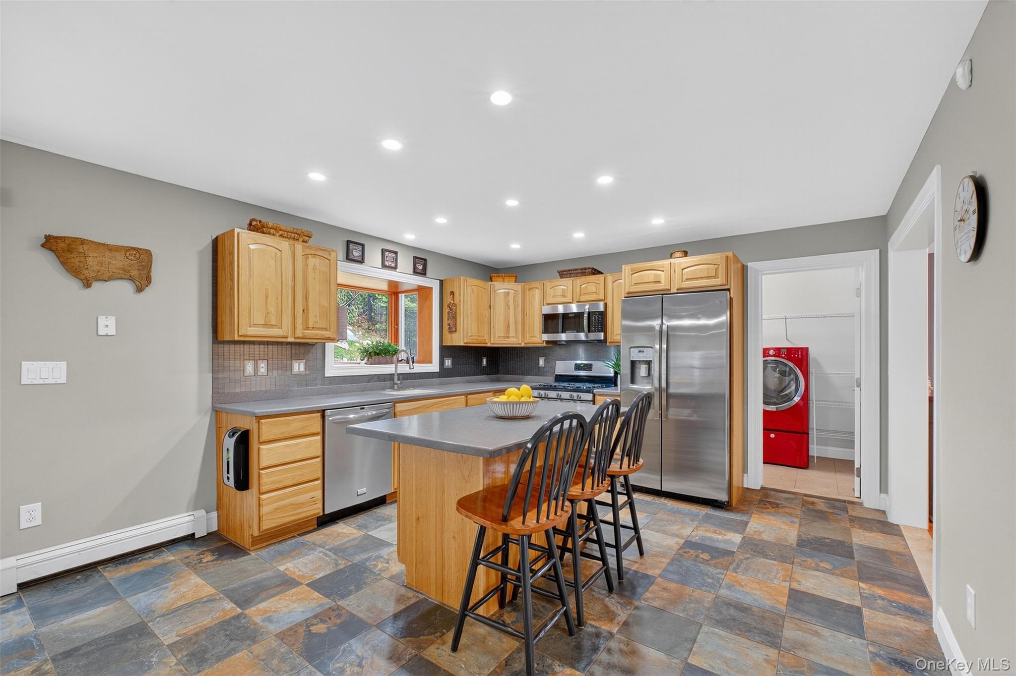 76 Sarles Lane, Pleasantville, NY 10570