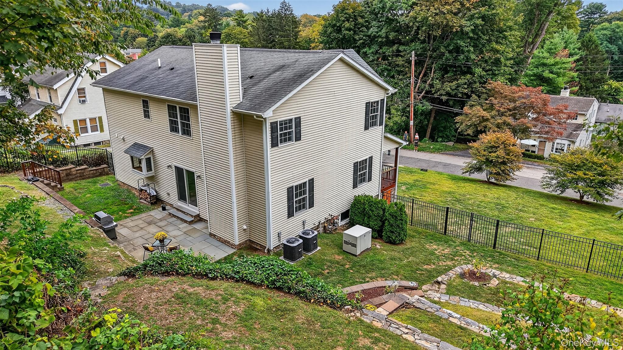 76 Sarles Lane, Pleasantville, NY 10570