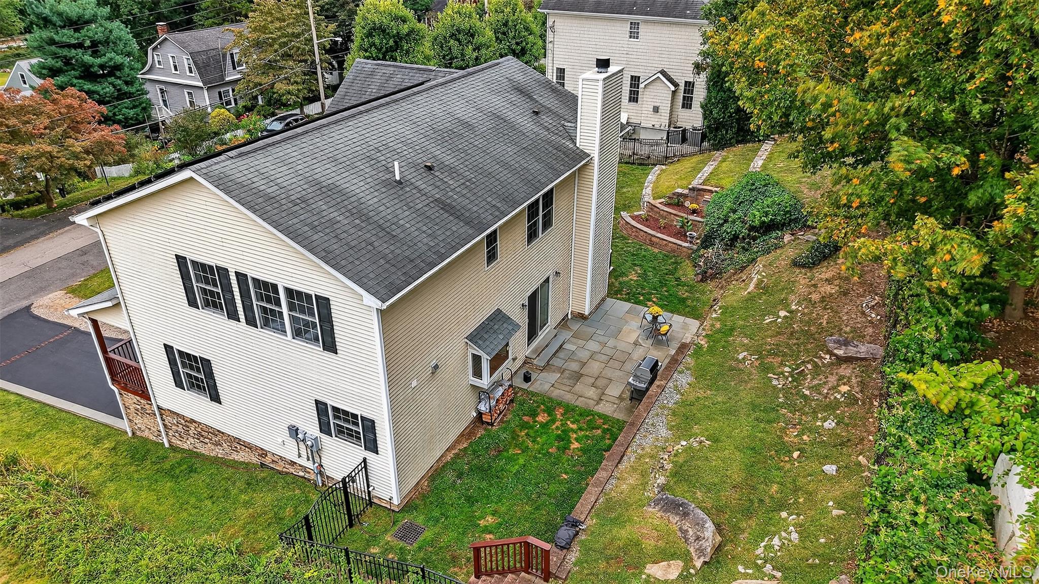 76 Sarles Lane, Pleasantville, NY 10570