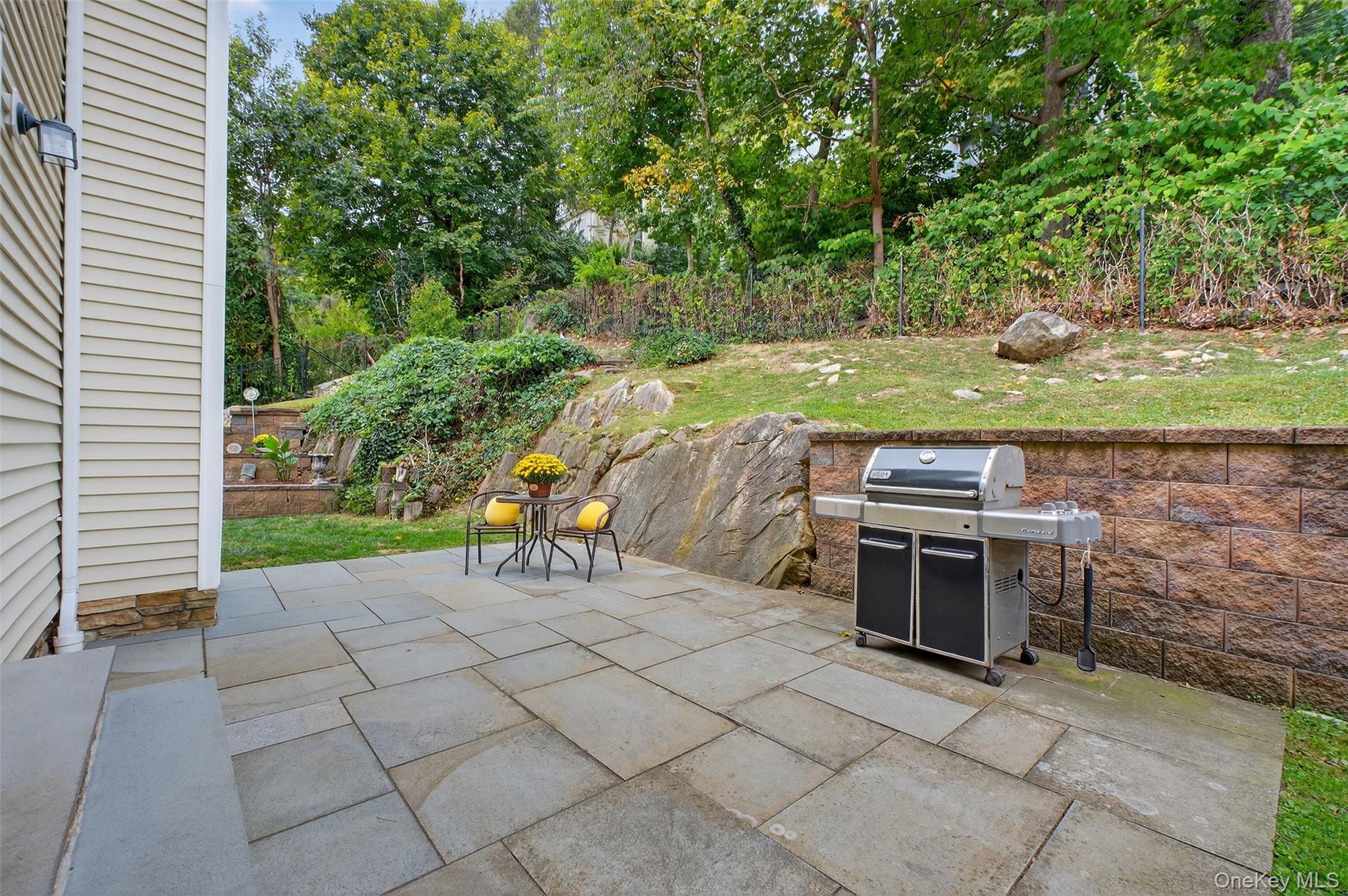 76 Sarles Lane, Pleasantville, NY 10570