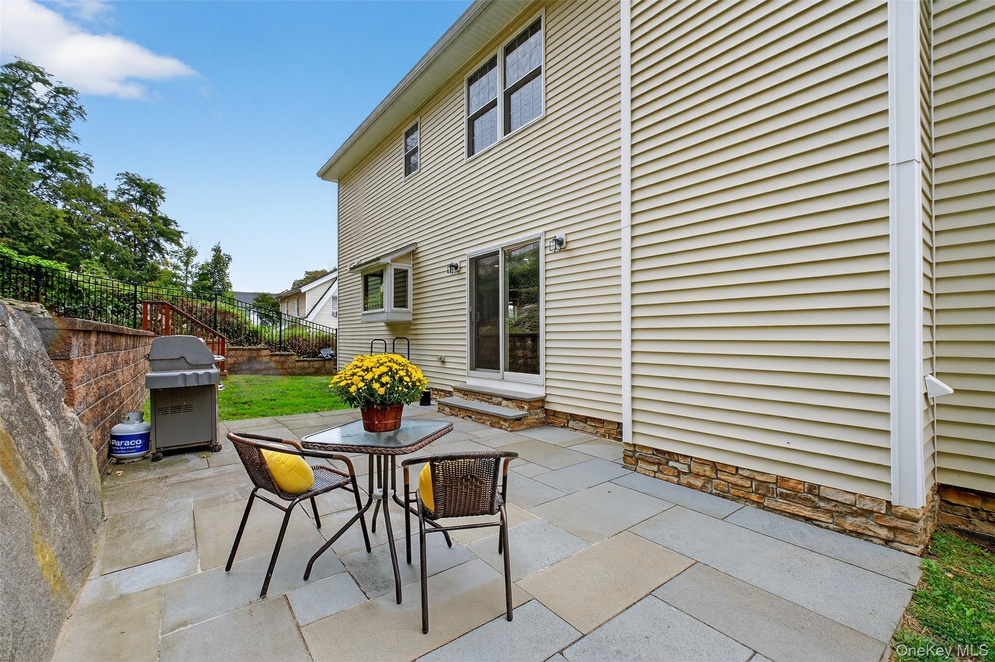 76 Sarles Lane, Pleasantville, NY 10570