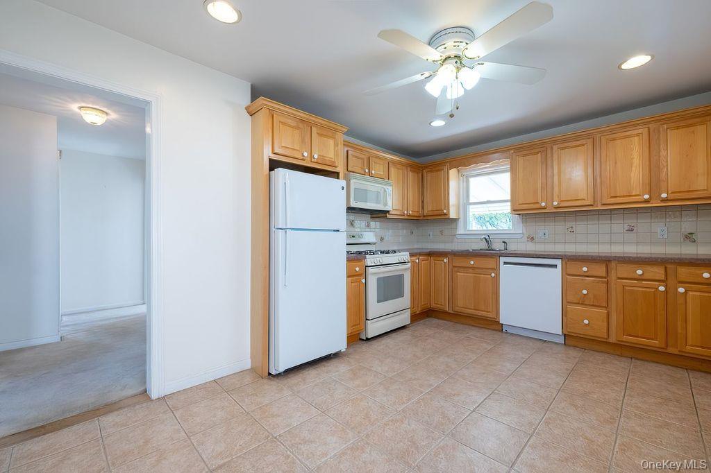 73 Storey Lane, Yonkers, NY 10710