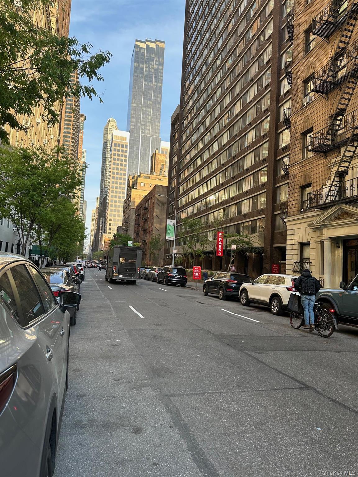 342 W 56th Street # 1F, New York (Manhattan), NY 10019