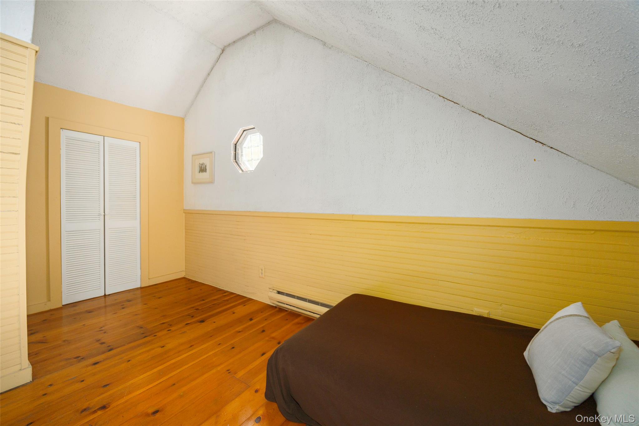 220 W Pond Lily Road, Elizaville, NY 12523