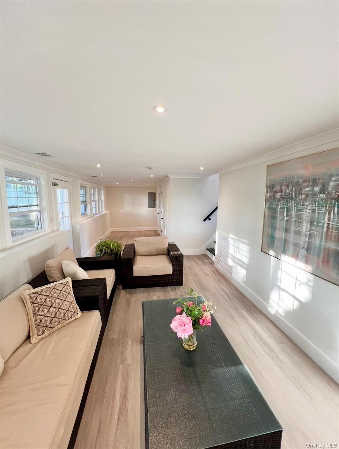 566 Locust Avenue, Oakdale, NY 11769