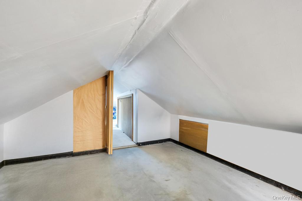 5 Park Place, Valley Stream, NY 11580