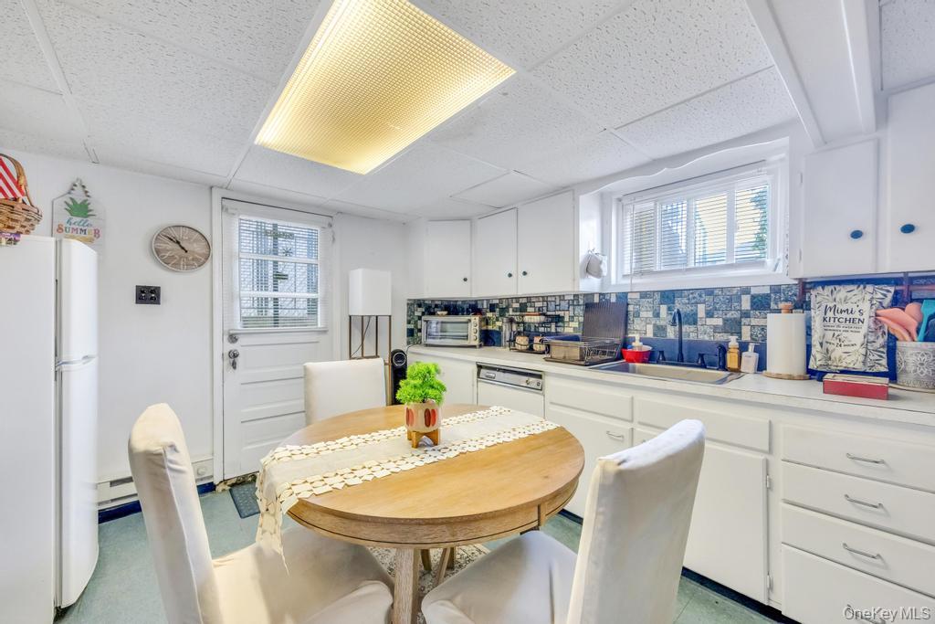 5 Park Place, Valley Stream, NY 11580