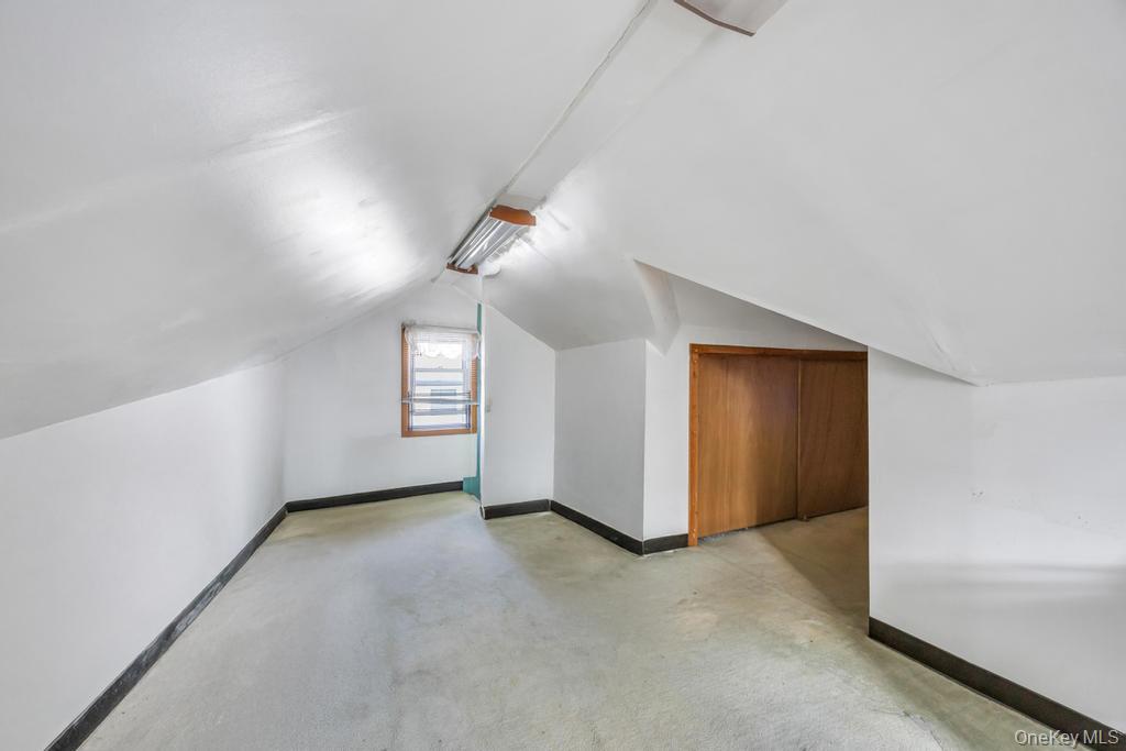 5 Park Place, Valley Stream, NY 11580