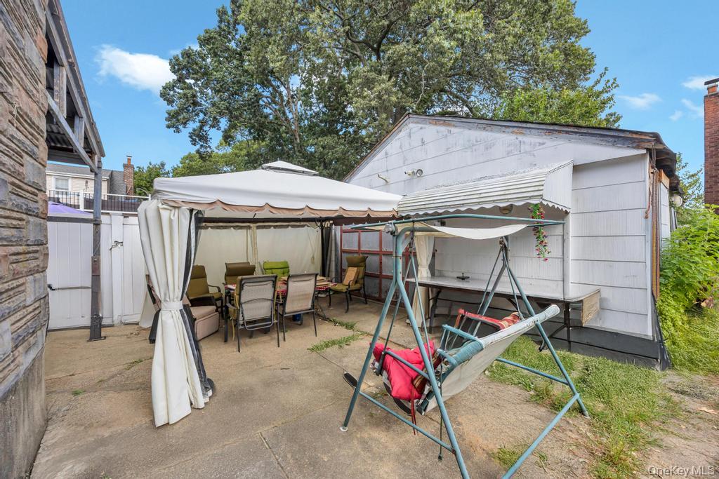 5 Park Place, Valley Stream, NY 11580