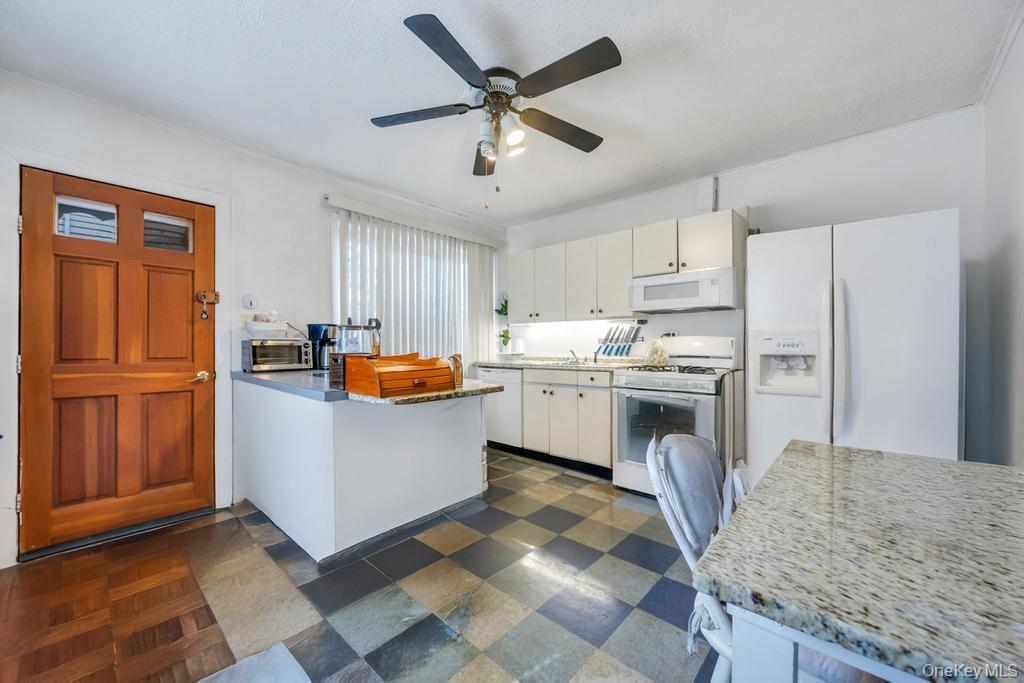 5 Park Place, Valley Stream, NY 11580