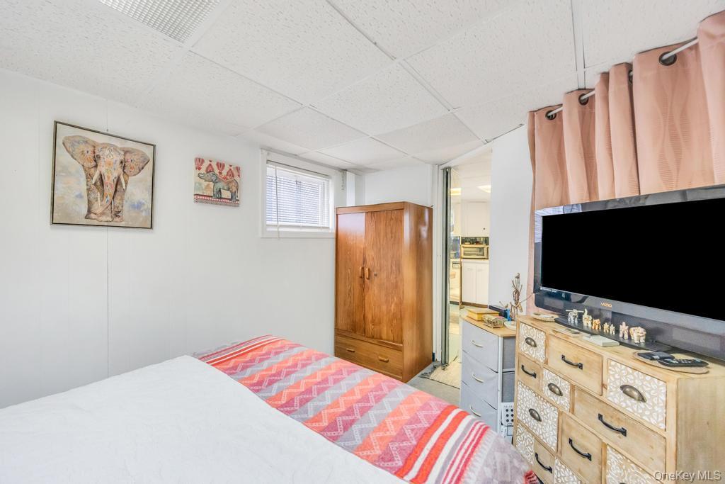 5 Park Place, Valley Stream, NY 11580