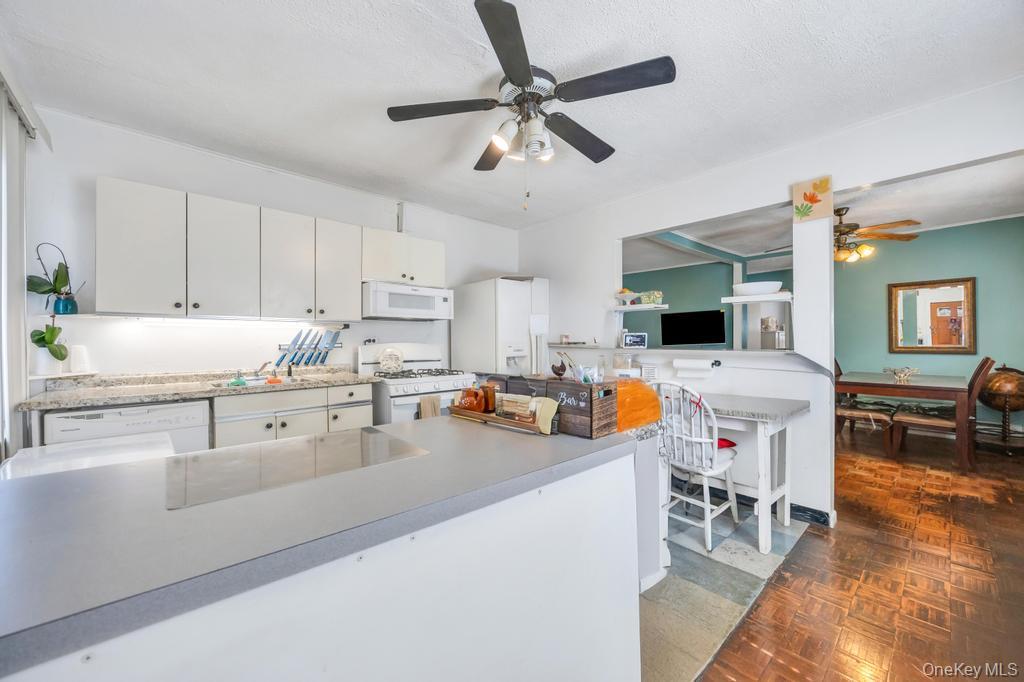 5 Park Place, Valley Stream, NY 11580