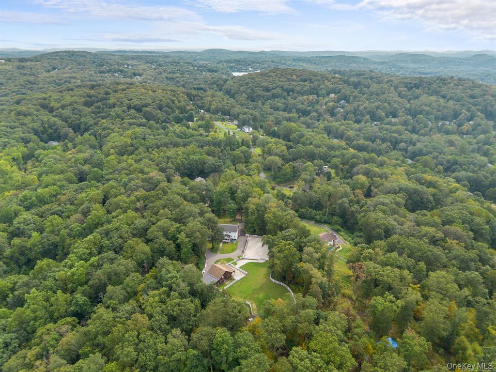 30 Jewel Lane, New Fairfield, CT 06812