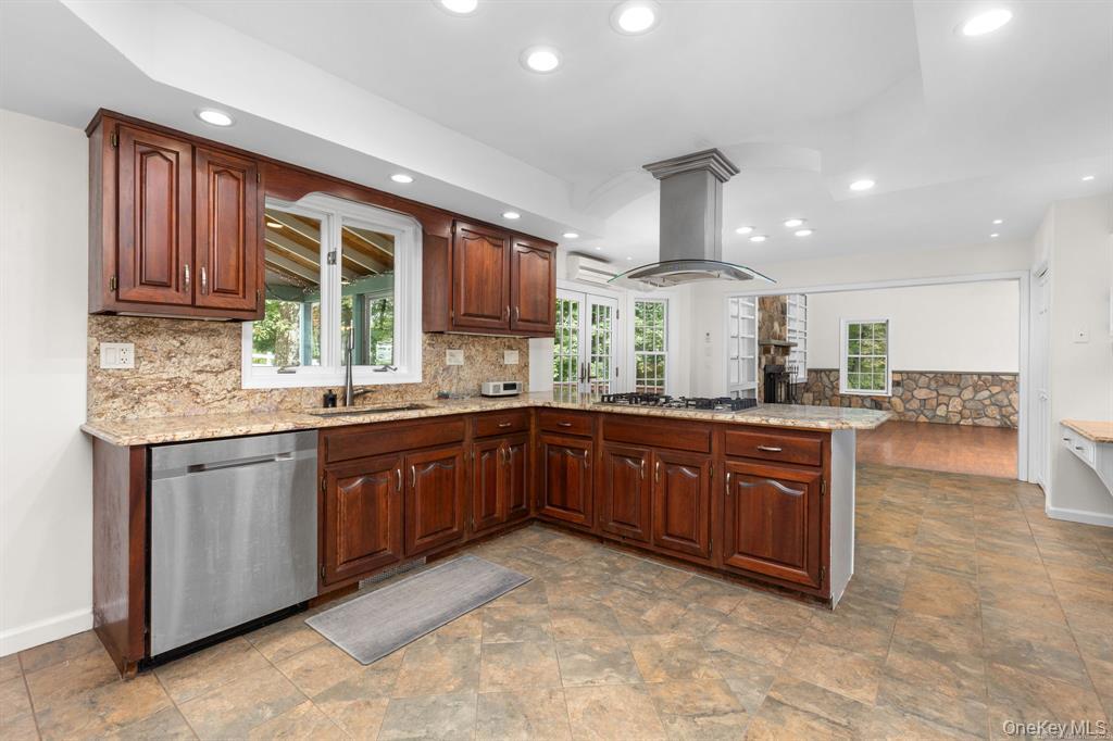 30 Jewel Lane, New Fairfield, CT 06812