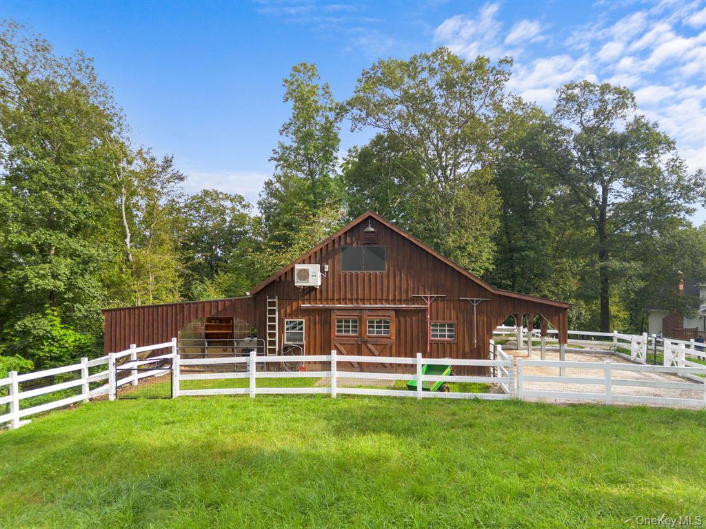 30 Jewel Lane, New Fairfield, CT 06812