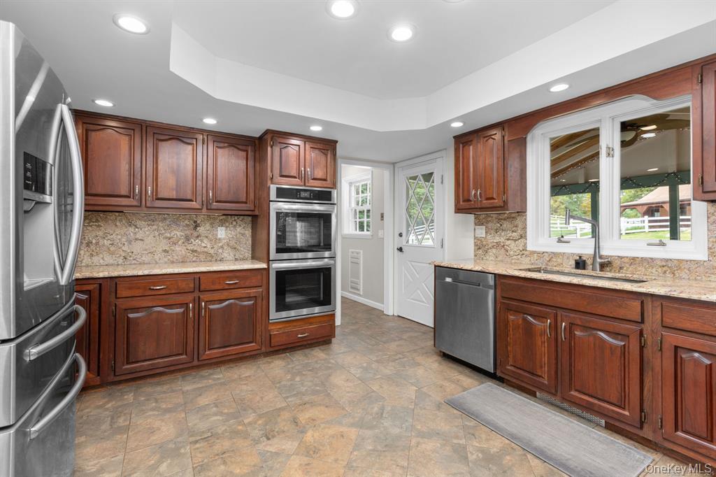 30 Jewel Lane, New Fairfield, CT 06812