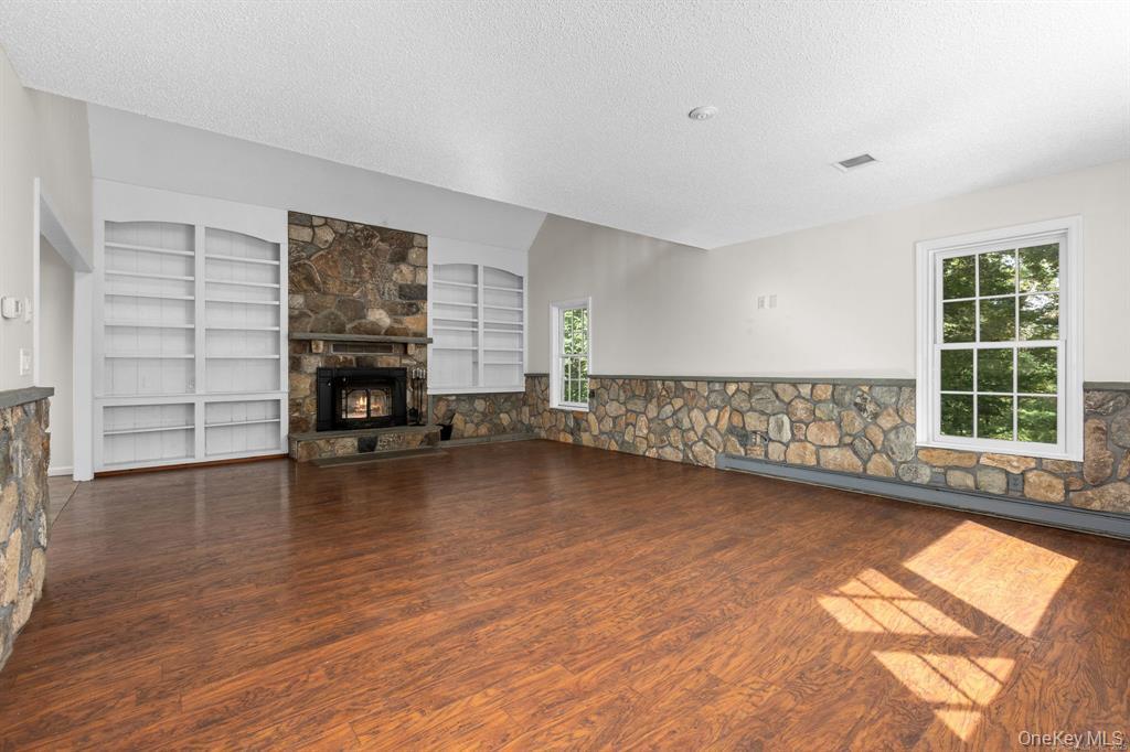 30 Jewel Lane, New Fairfield, CT 06812