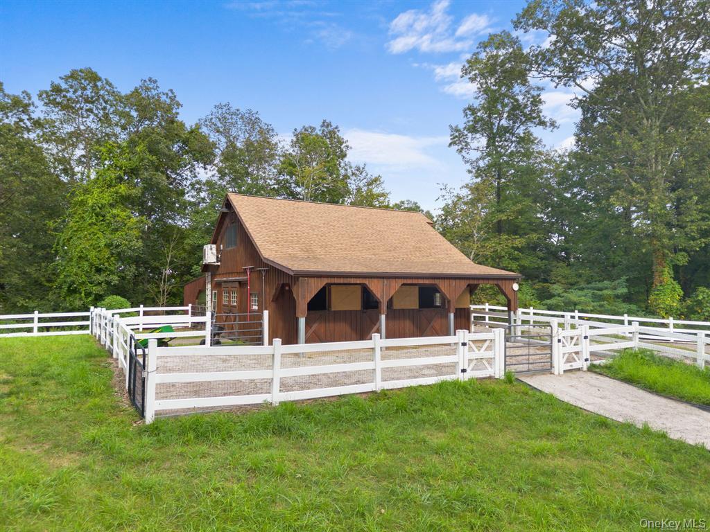 30 Jewel Lane, New Fairfield, CT 06812