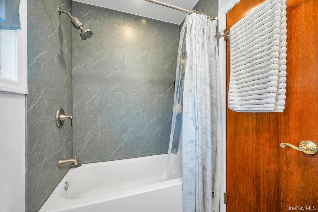 99 Hunter Avenue, Valley Stream, NY 11580