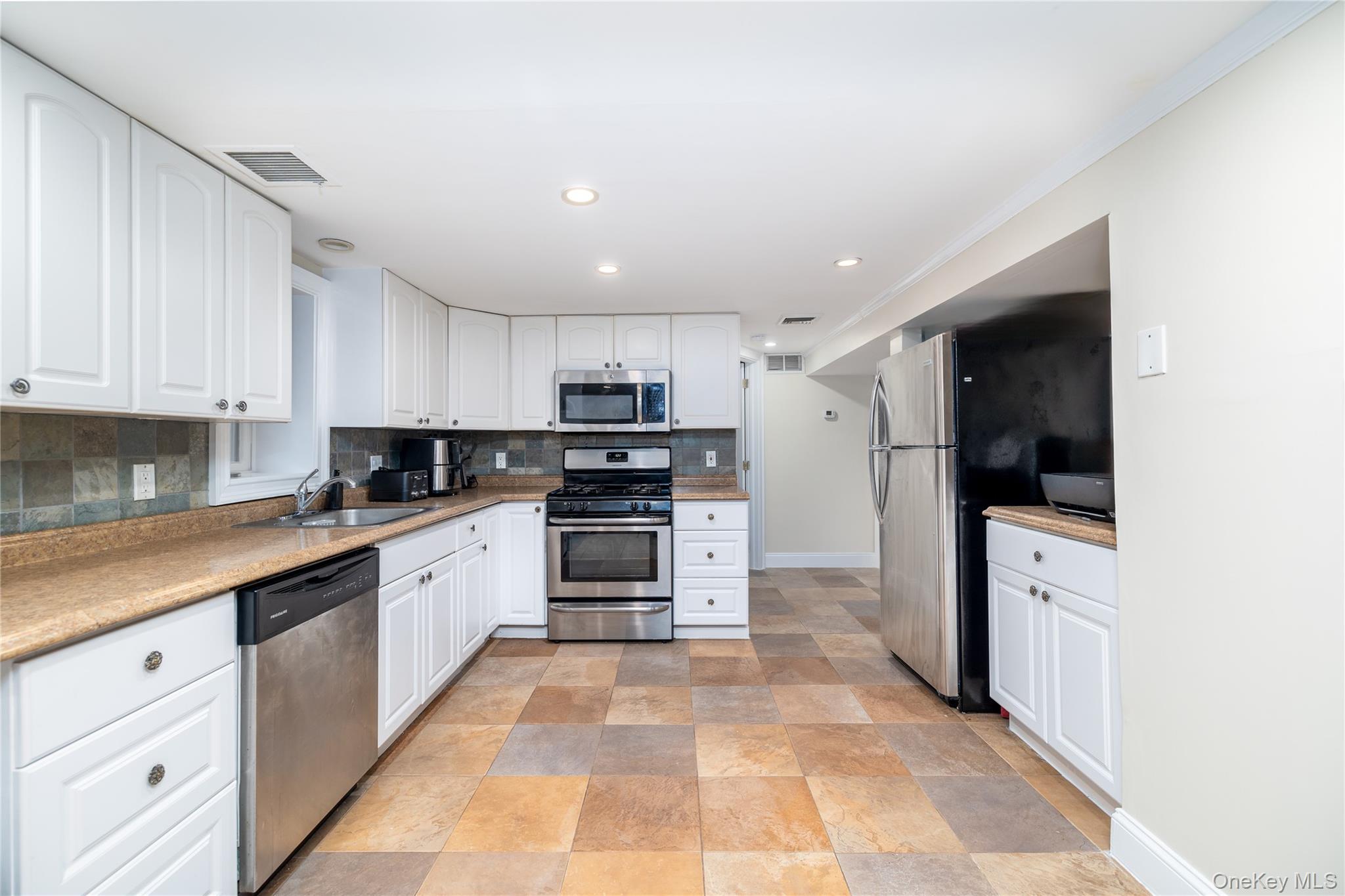 3731 Park Avenue, Wantagh, NY 11793