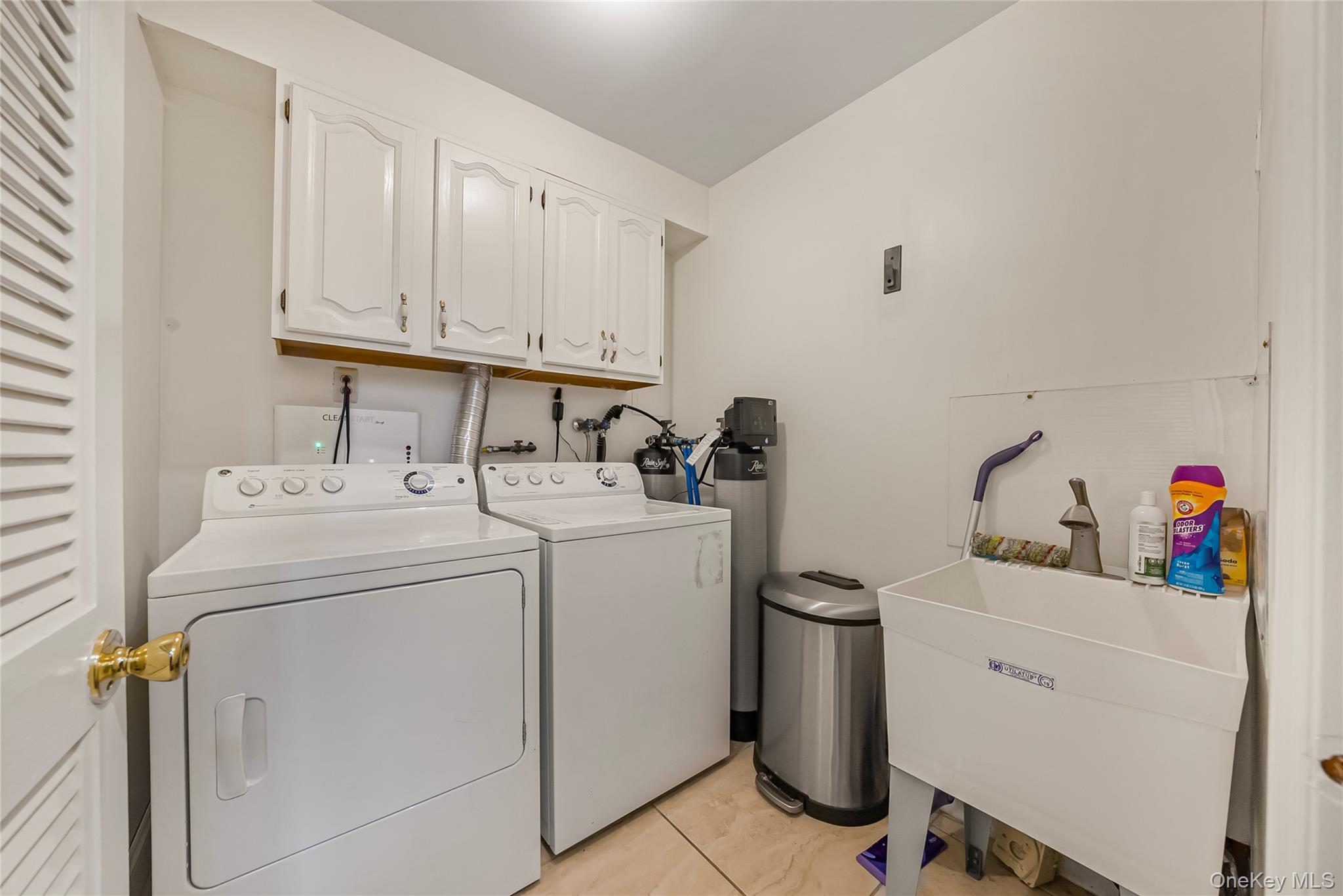 17 John F Kennedy Drive, Stony Point, NY 10980