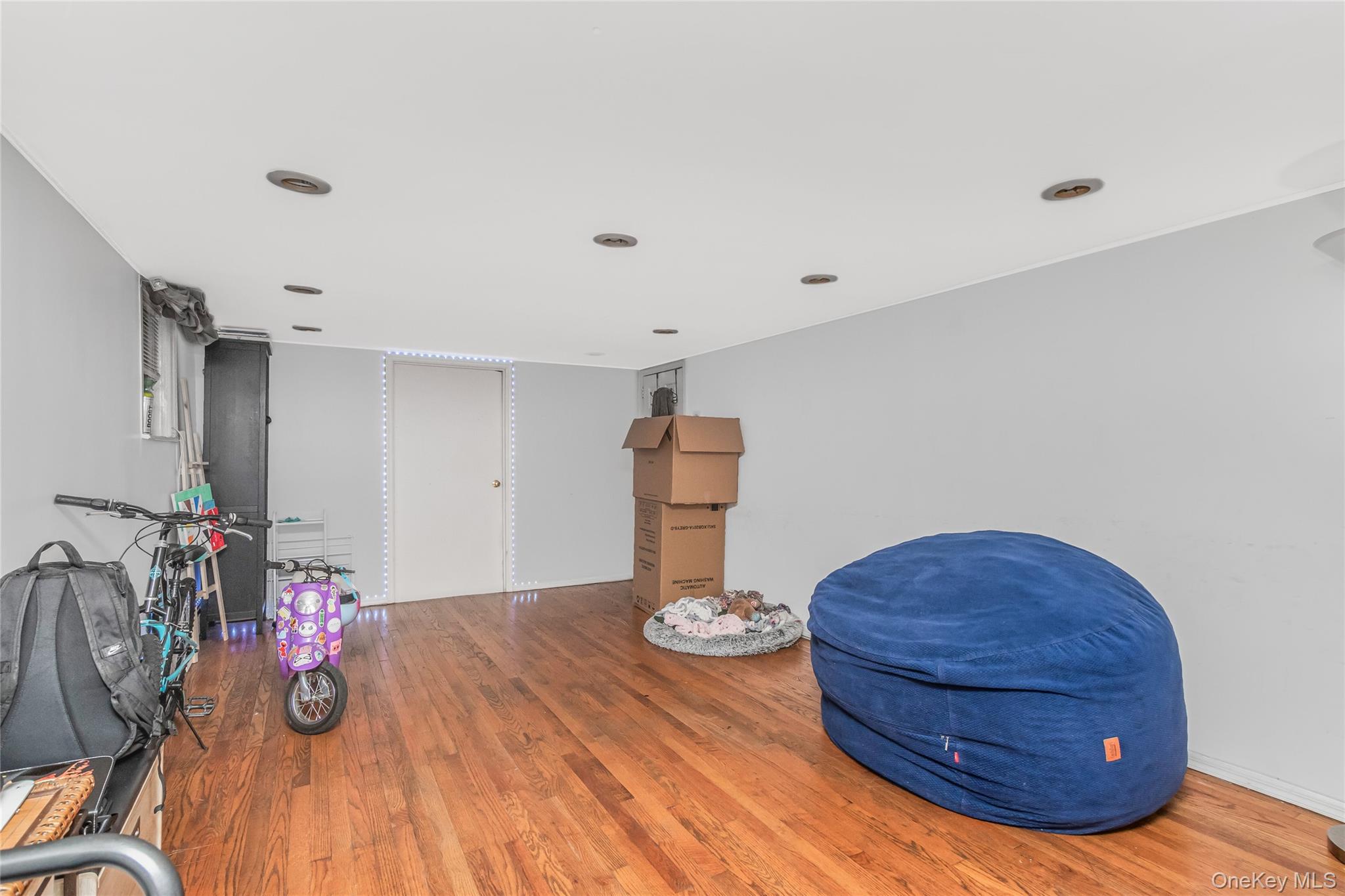 3212 Fish Avenue, Bronx, NY 10469