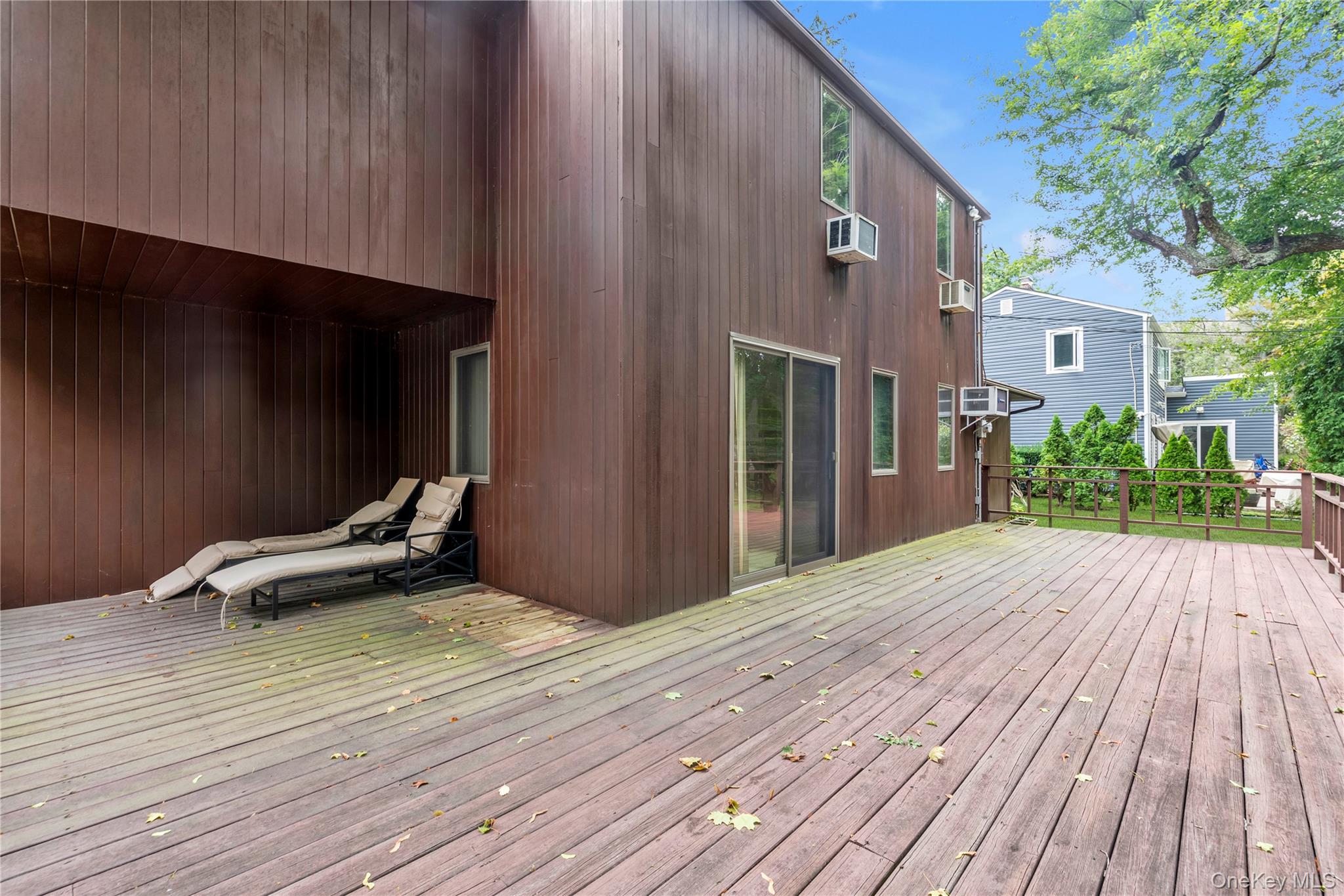 87 Hillturn Lane, Roslyn Heights, NY 11577