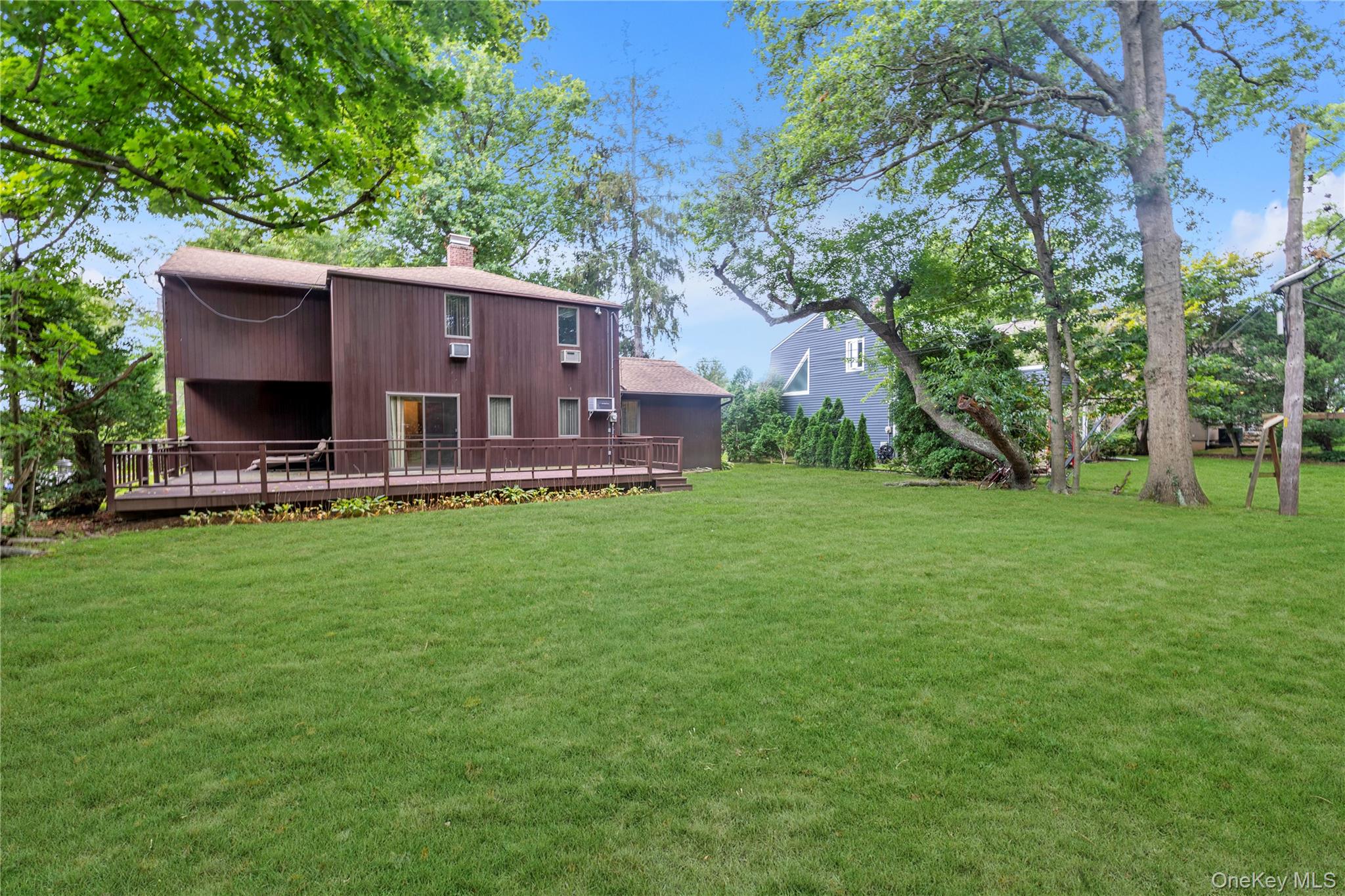 87 Hillturn Lane, Roslyn Heights, NY 11577