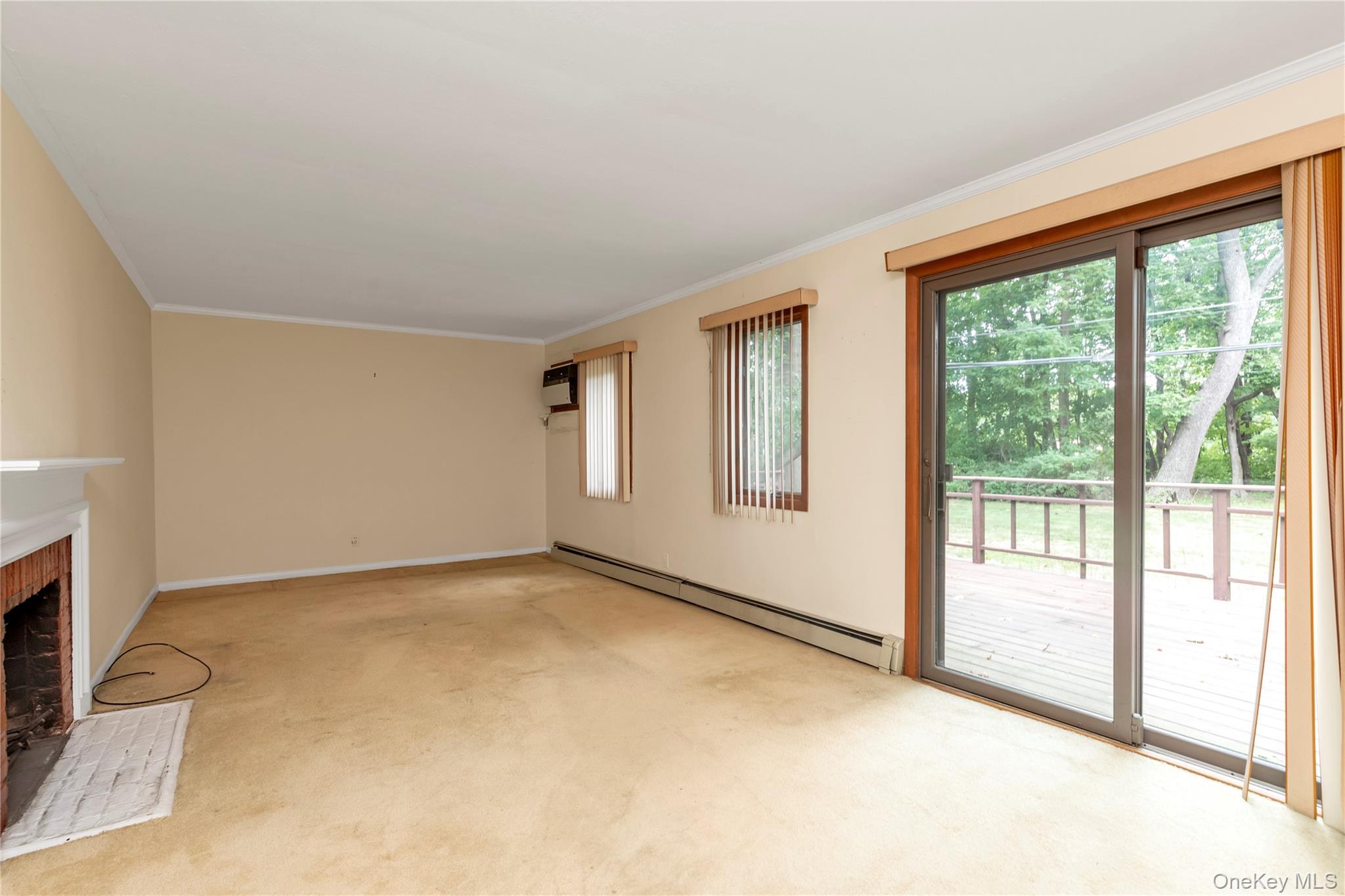 87 Hillturn Lane, Roslyn Heights, NY 11577