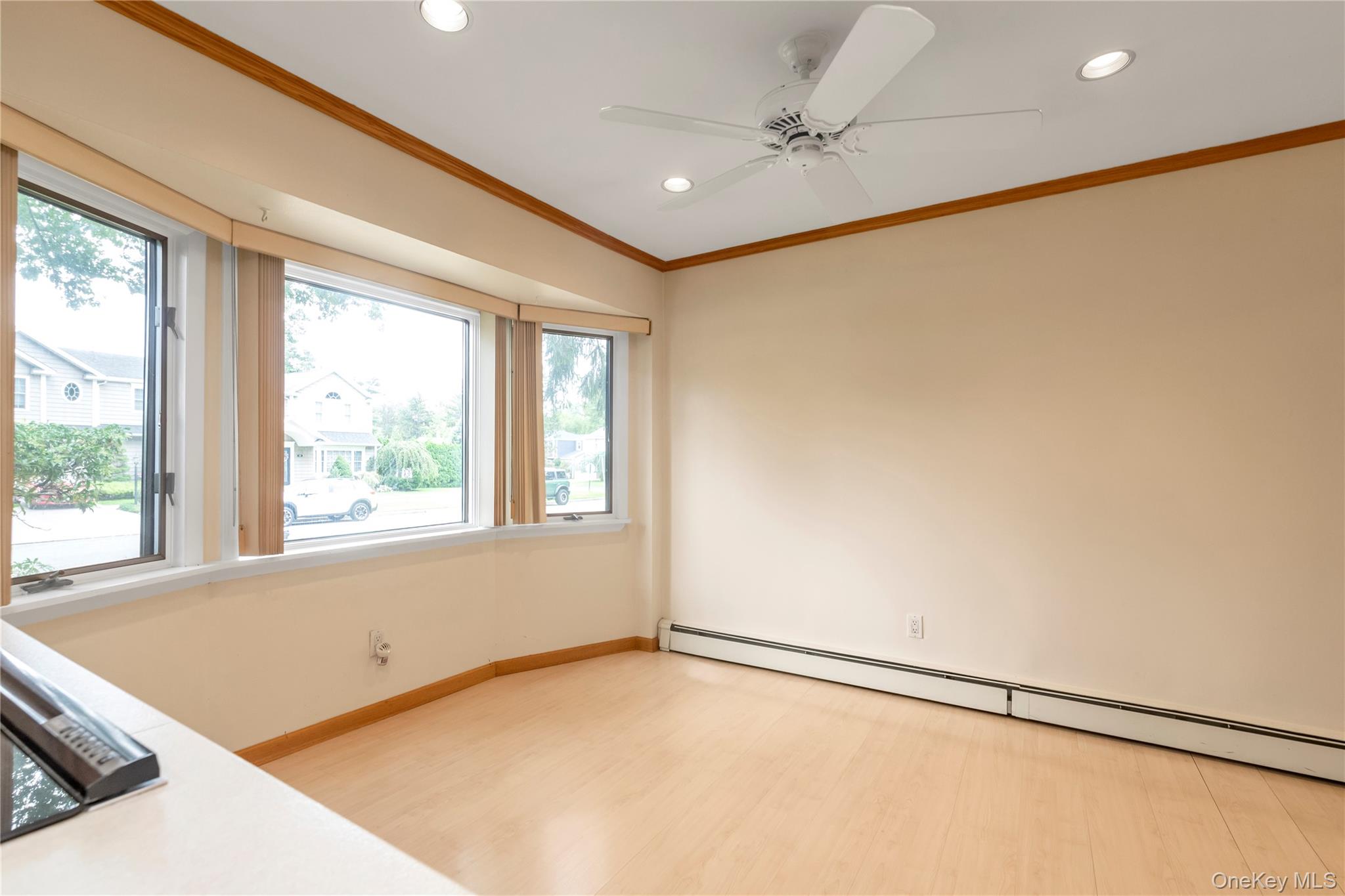 87 Hillturn Lane, Roslyn Heights, NY 11577