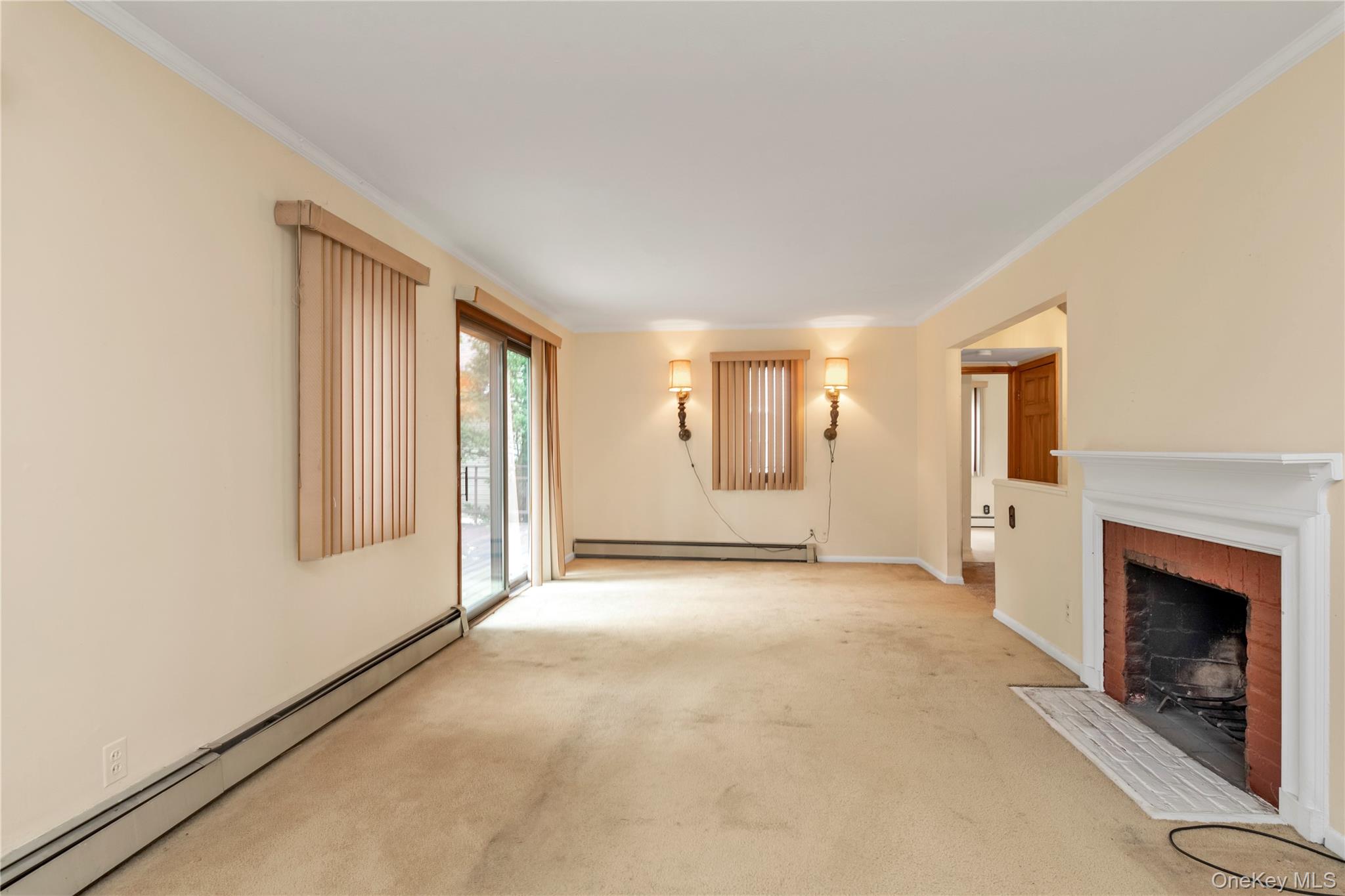 87 Hillturn Lane, Roslyn Heights, NY 11577