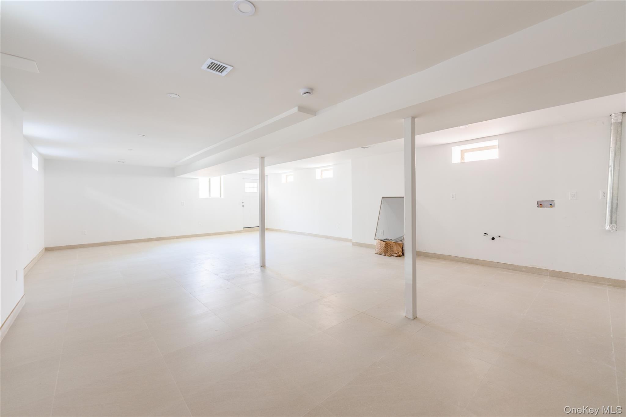 6431 138th Street, Flushing, NY 11367