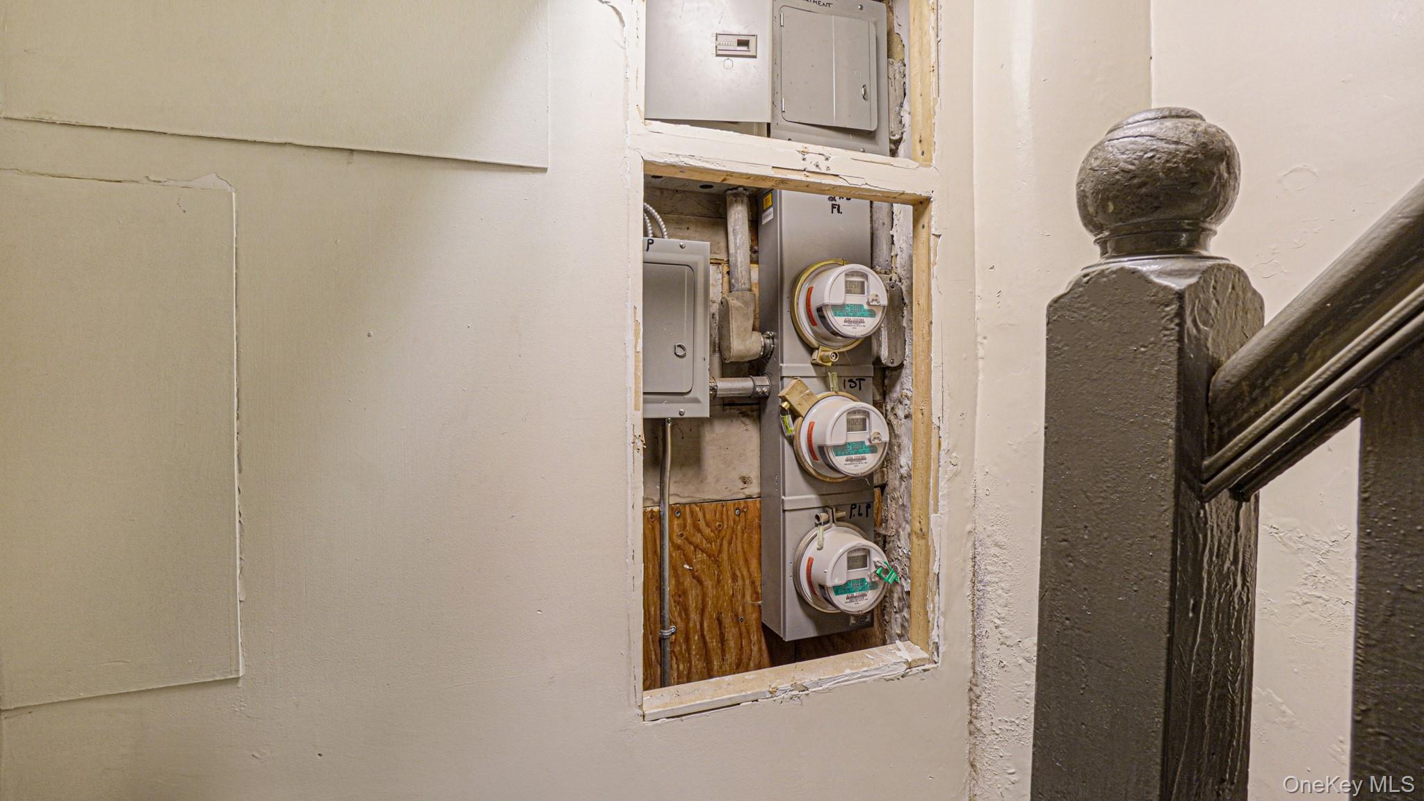 1539 Hollywood Avenue, Bronx, NY 10461