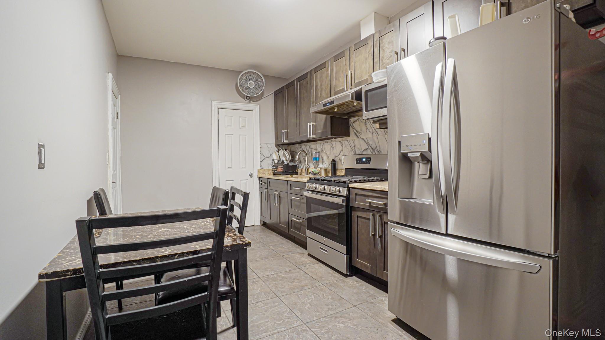 1539 Hollywood Avenue, Bronx, NY 10461