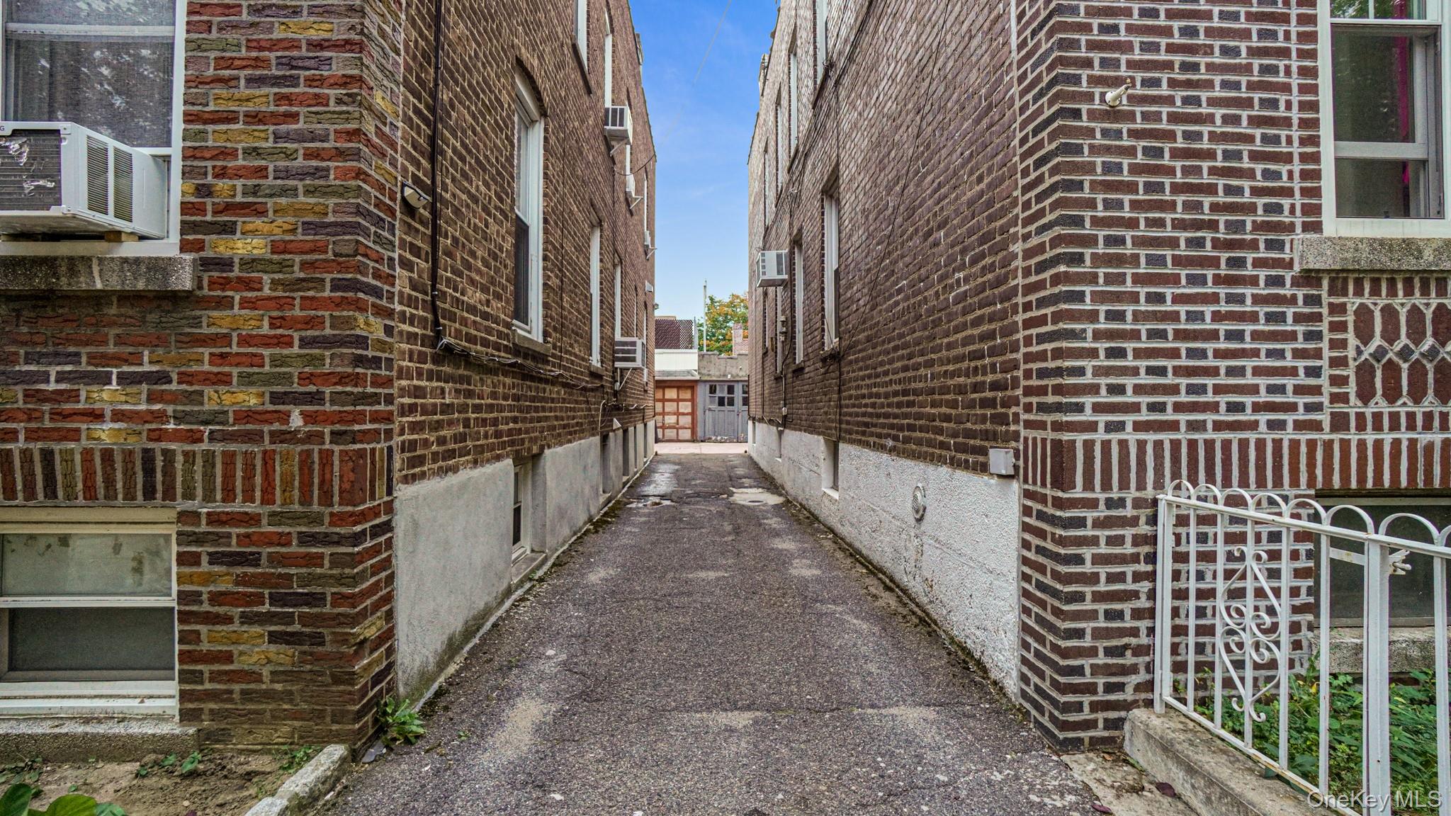 1539 Hollywood Avenue, Bronx, NY 10461