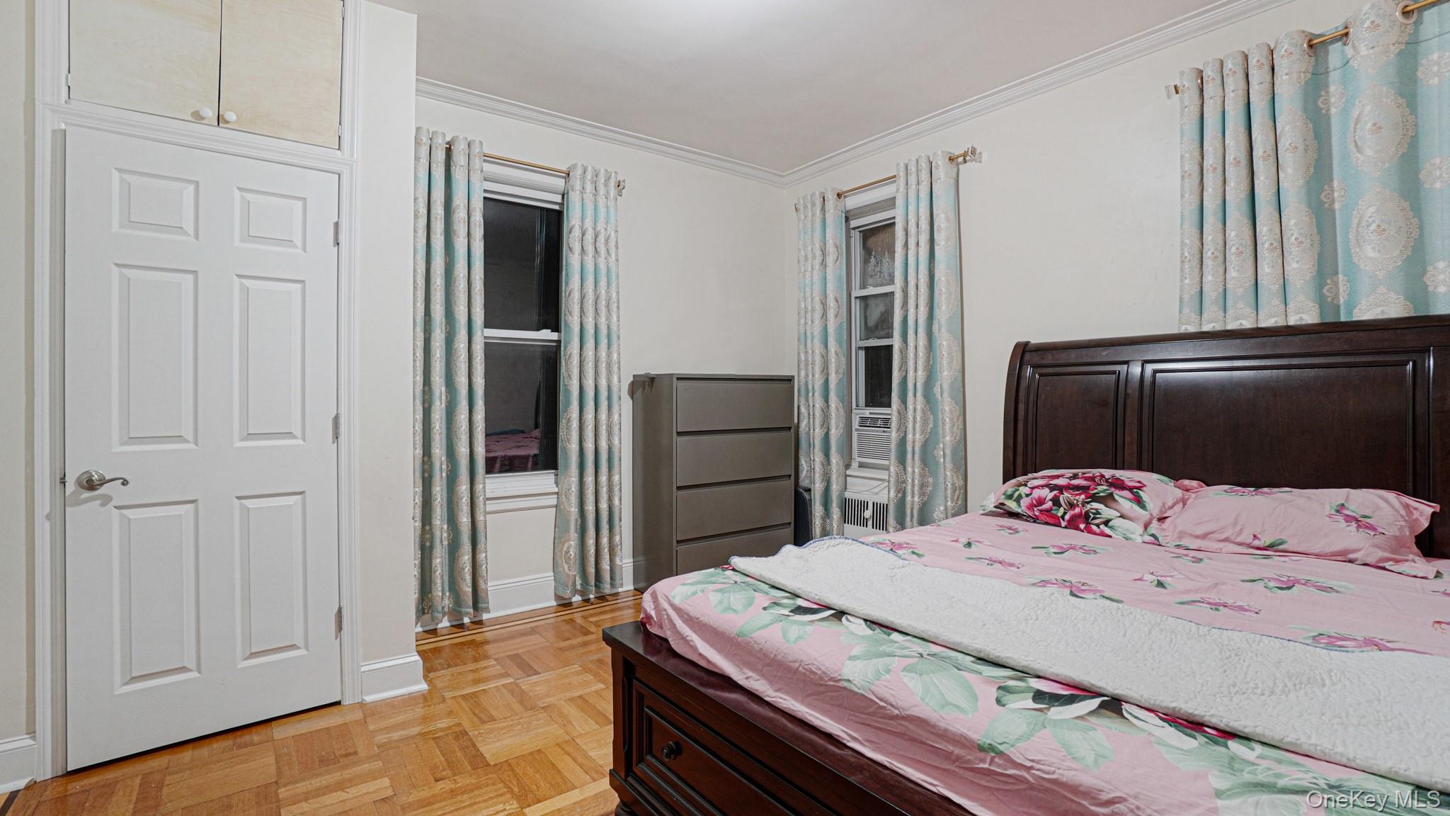 1539 Hollywood Avenue, Bronx, NY 10461