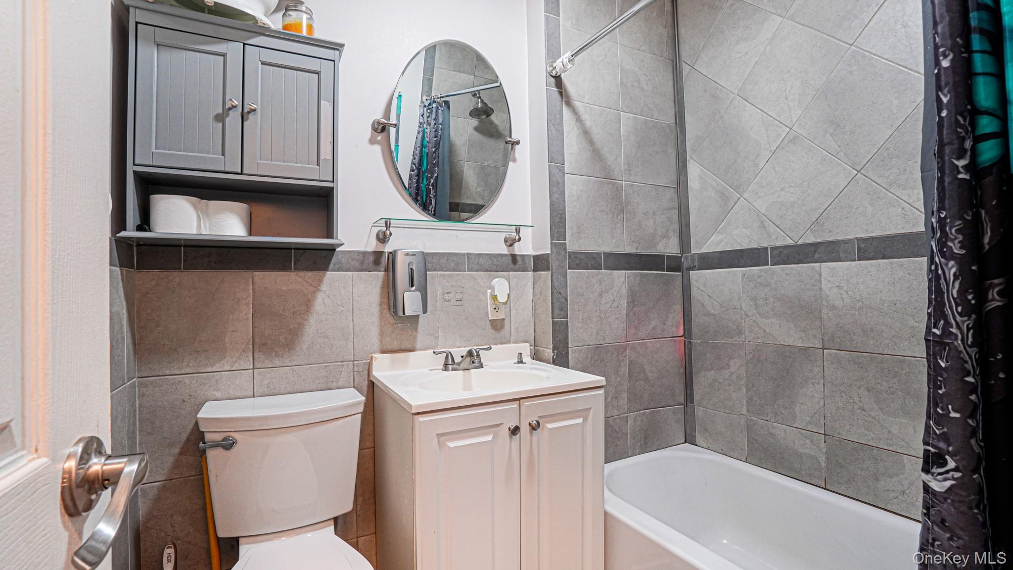 1539 Hollywood Avenue, Bronx, NY 10461