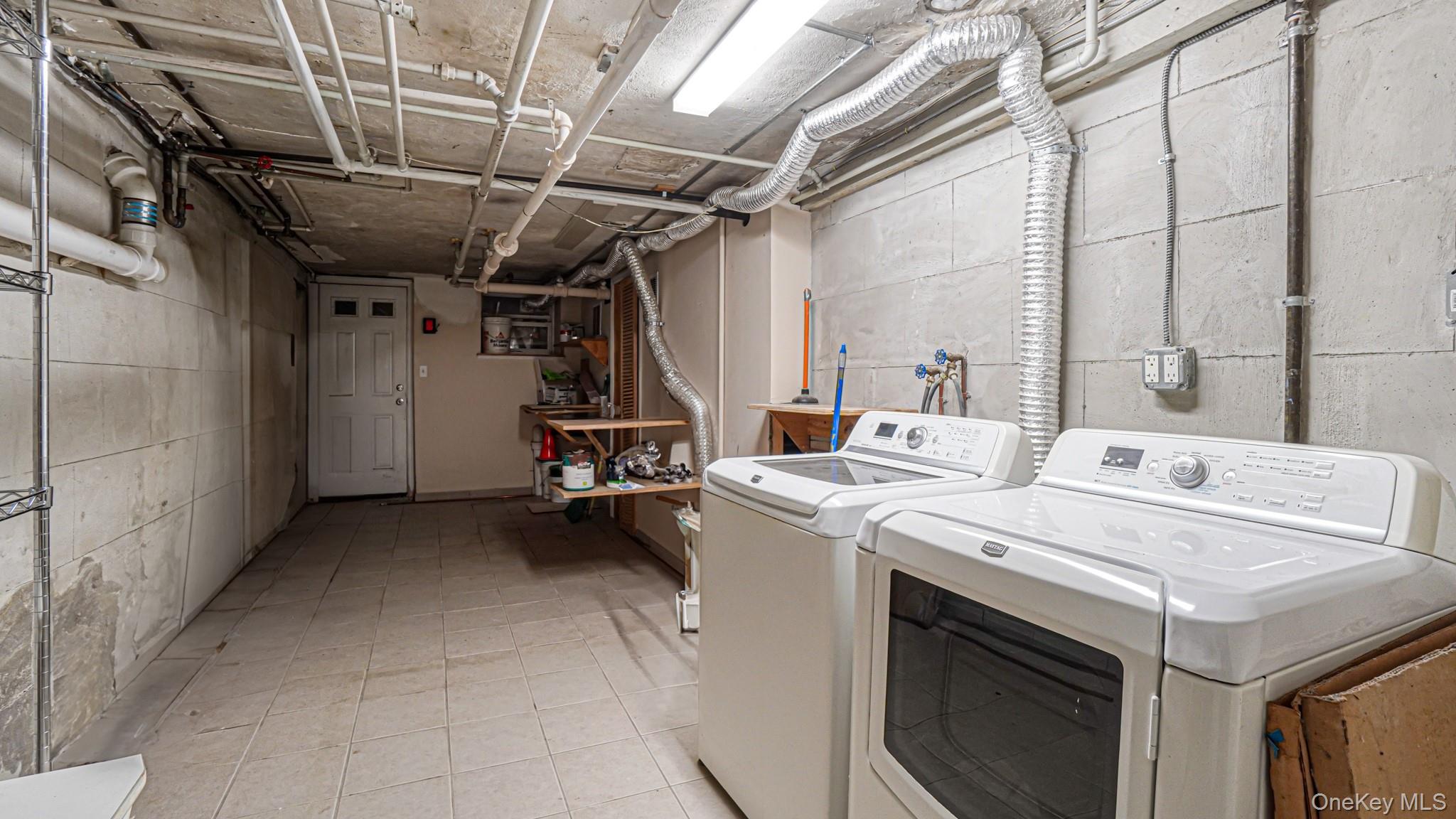 1539 Hollywood Avenue, Bronx, NY 10461