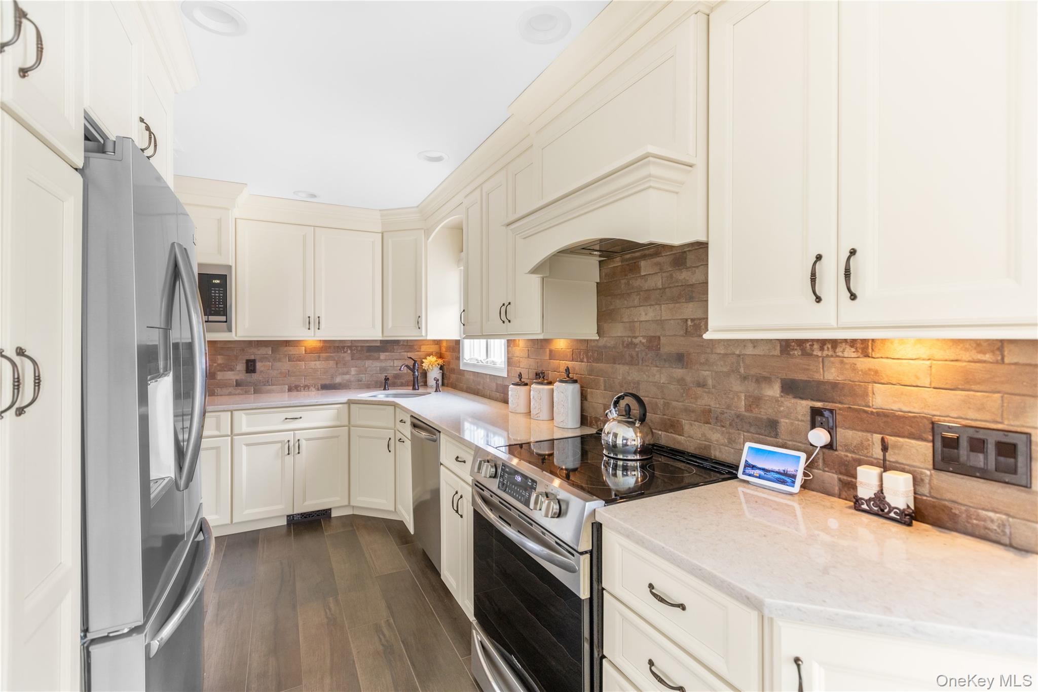 3556 Centerview Avenue, Wantagh, NY 11793