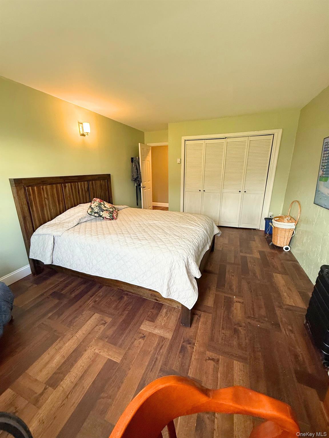 15 Harrison Avenue # 15B, Amityville, NY 11701