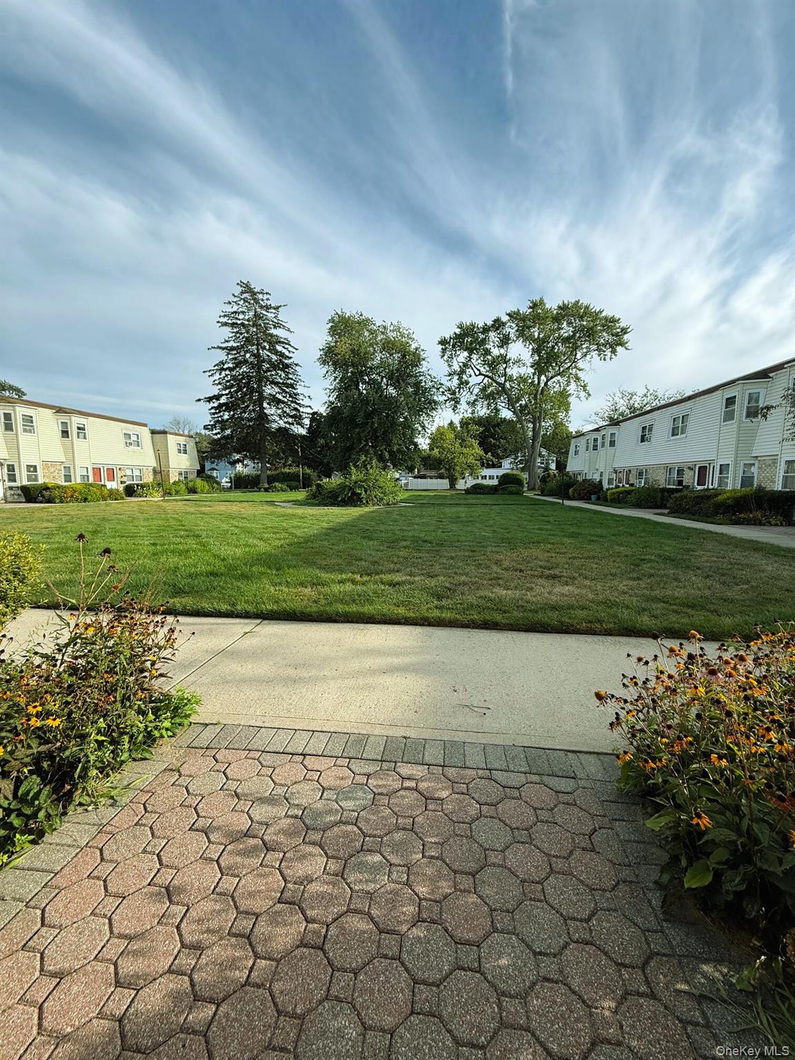 15 Harrison Avenue # 15B, Amityville, NY 11701