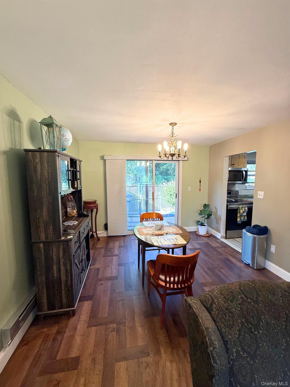 15 Harrison Avenue # 15B, Amityville, NY 11701