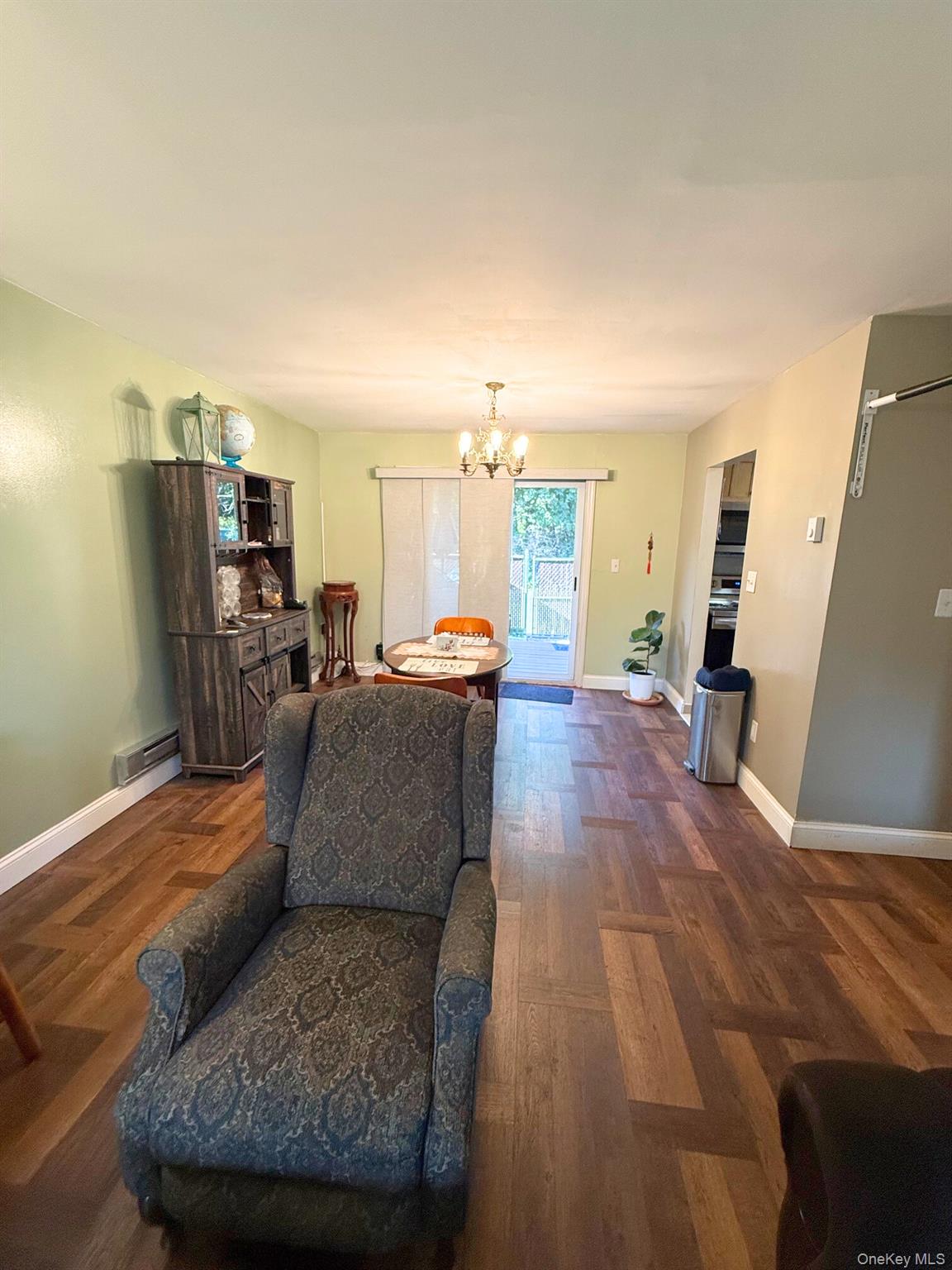 15 Harrison Avenue # 15B, Amityville, NY 11701