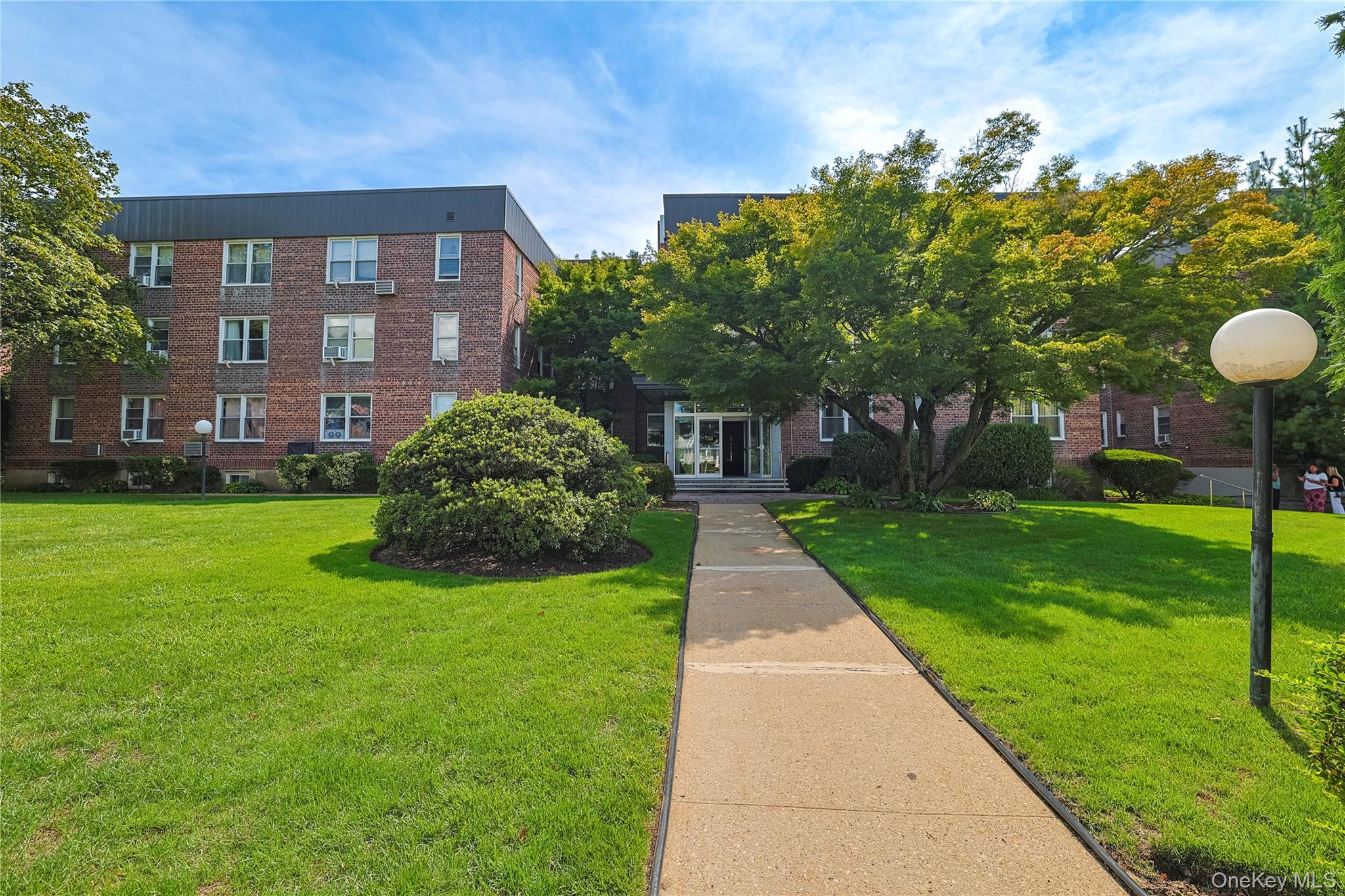 530 Dubois Avenue # 1B, Valley Stream, NY 11581