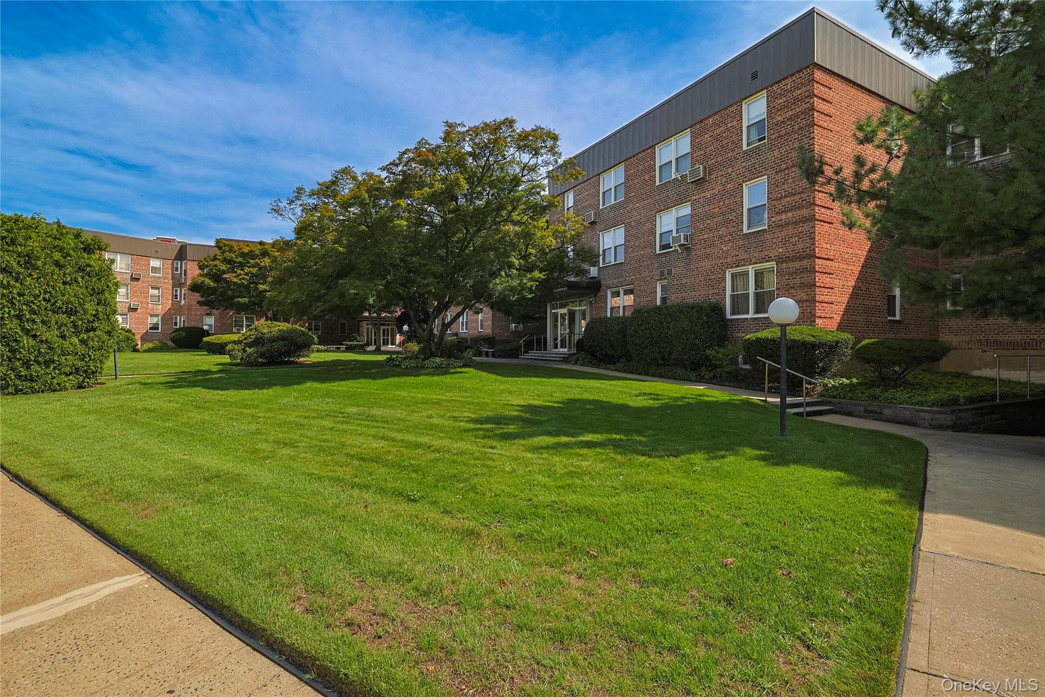 530 Dubois Avenue # 1B, Valley Stream, NY 11581